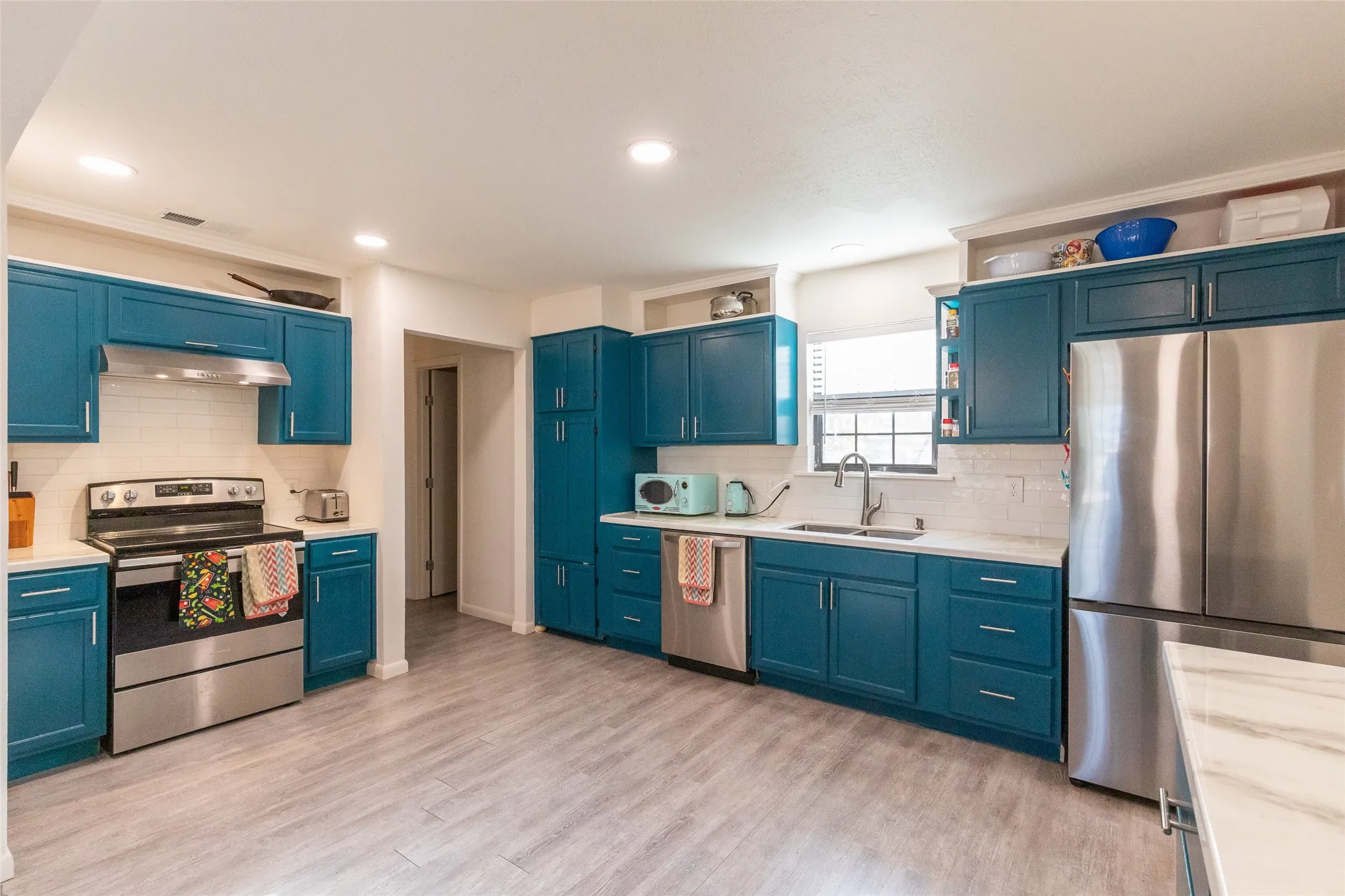 Single Family Residence For Sale in Taylor County , 2218 N Mockingbird, Abilene, Texas 79603, 3 Bedroom, 1 Bathroom, Garage spaces, 1,304 Sqft, built in 1956, mls#21339857, Real Estate Agent in Abilene, Homes For Sale in Taylor county, Homes For Sale in Abilene, Realtor in Abilene Texas, Real Estate Brokerage Independent Realty Texas, Luminita Cordes Realtor