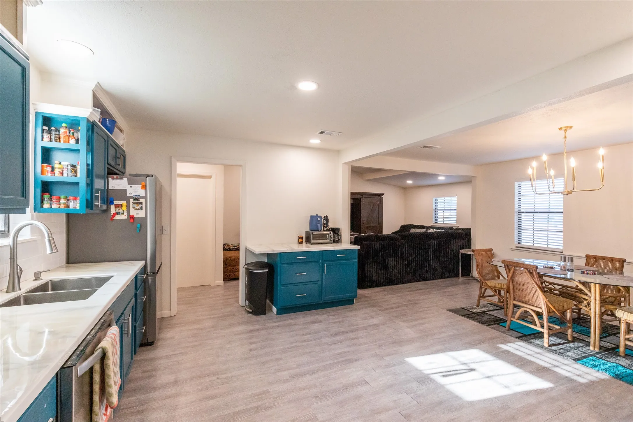 Single Family Residence For Sale in Taylor County , 2218 N Mockingbird, Abilene, Texas 79603, 3 Bedroom, 1 Bathroom, Garage spaces, 1,304 Sqft, built in 1956, mls#21339857, Real Estate Agent in Abilene, Homes For Sale in Taylor county, Homes For Sale in Abilene, Realtor in Abilene Texas, Real Estate Brokerage Independent Realty Texas, Luminita Cordes Realtor
