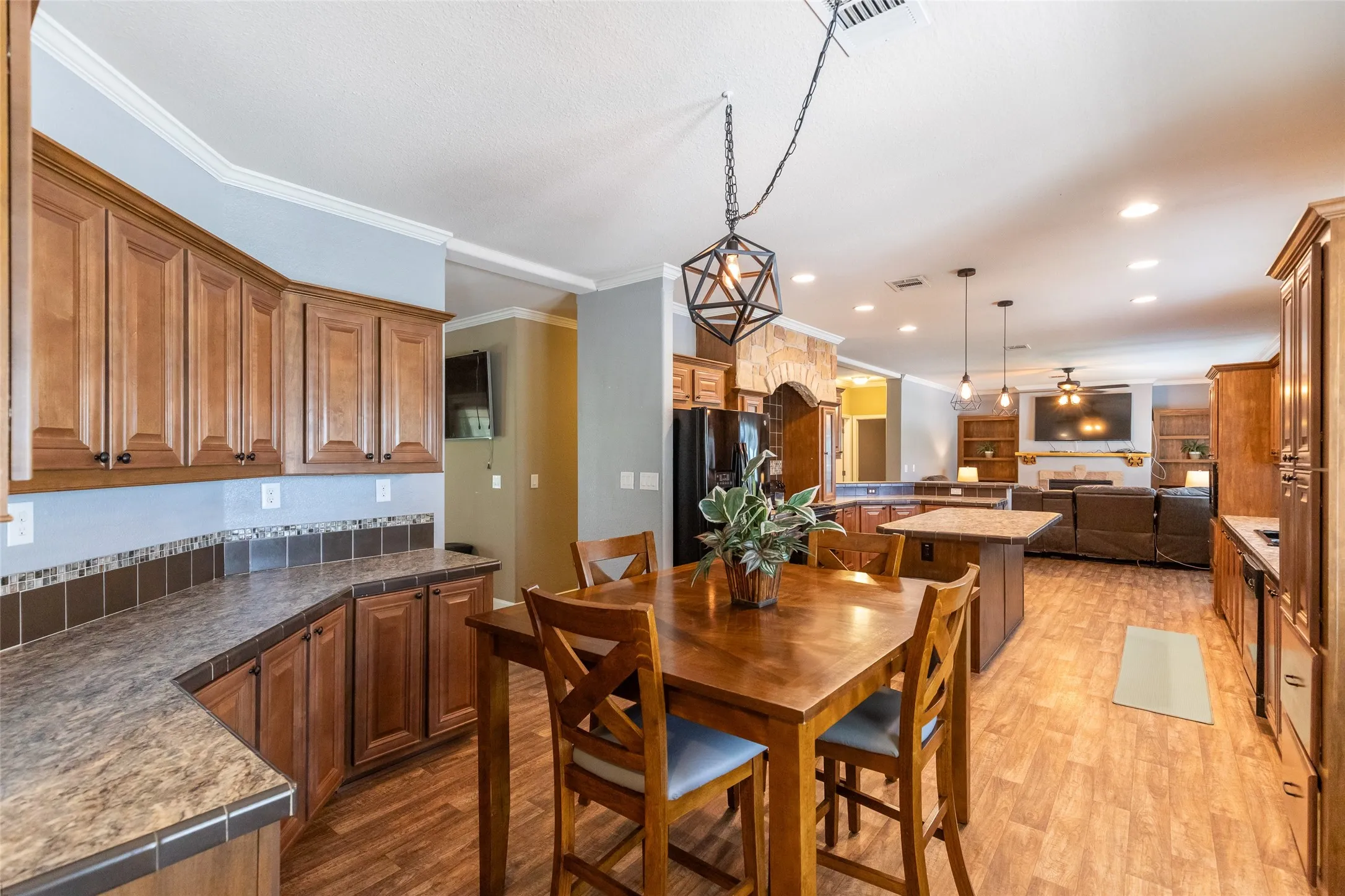 Single Family Residence For Sale in Callahan County , 239 County Road 123, Abilene, Texas 79601, 3 Bedroom, 2 Bathroom, Garage spaces, 2,040 Sqft, built in 2015, mls#21338580, Real Estate Agent in Abilene, Homes For Sale in Callahan county, Homes For Sale in Abilene, Realtor in Abilene Texas, Real Estate Brokerage Independent Realty Texas, Luminita Cordes Realtor