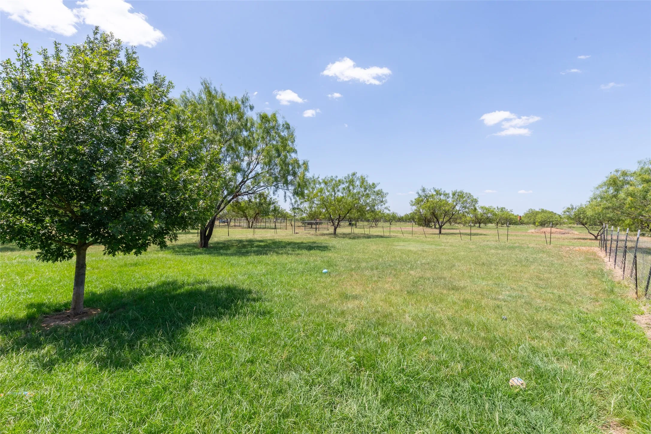 Single Family Residence For Sale in Callahan County , 239 County Road 123, Abilene, Texas 79601, 3 Bedroom, 2 Bathroom, Garage spaces, 2,040 Sqft, built in 2015, mls#21338580, Real Estate Agent in Abilene, Homes For Sale in Callahan county, Homes For Sale in Abilene, Realtor in Abilene Texas, Real Estate Brokerage Independent Realty Texas, Luminita Cordes Realtor