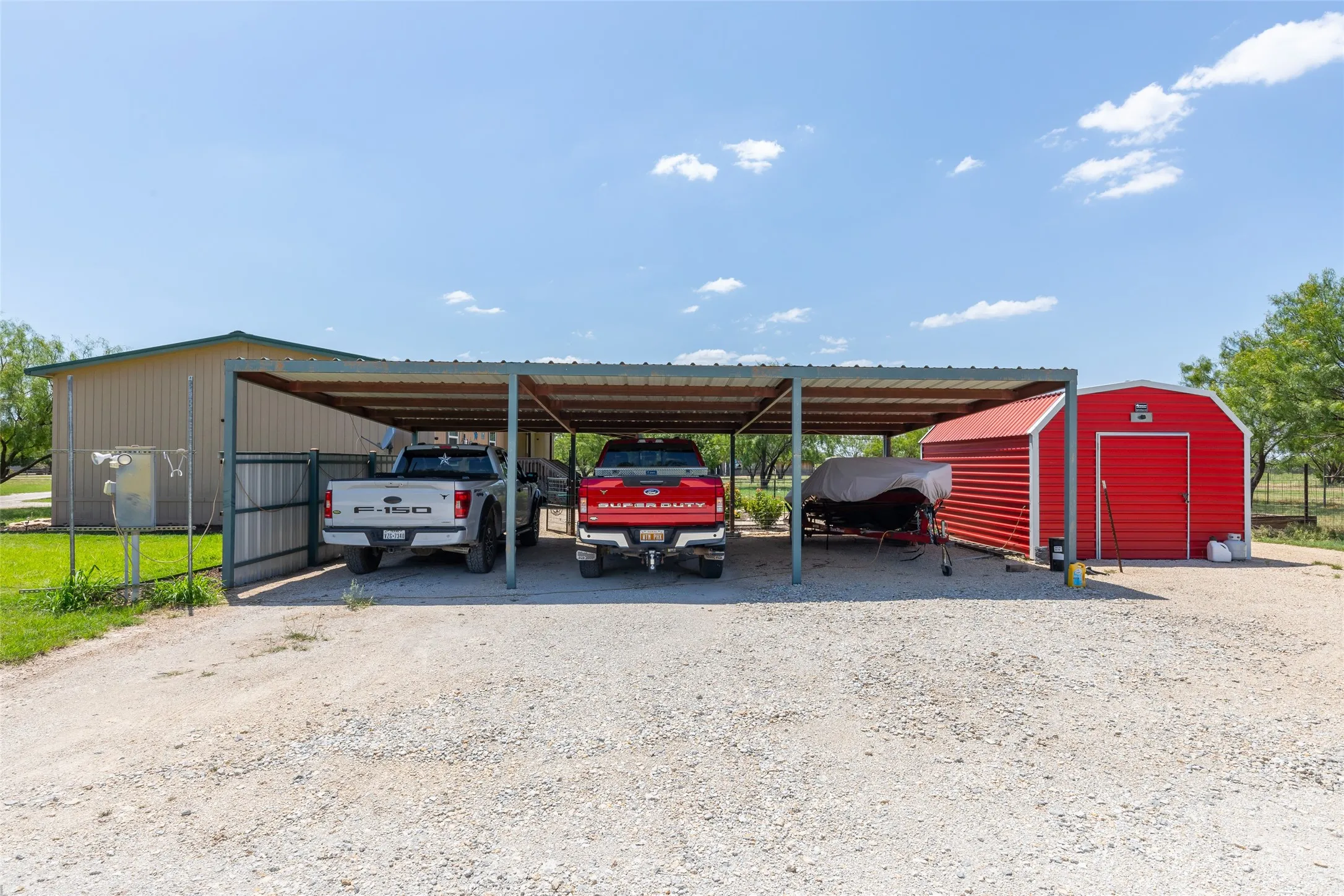 Single Family Residence For Sale in Callahan County , 239 County Road 123, Abilene, Texas 79601, 3 Bedroom, 2 Bathroom, Garage spaces, 2,040 Sqft, built in 2015, mls#21338580, Real Estate Agent in Abilene, Homes For Sale in Callahan county, Homes For Sale in Abilene, Realtor in Abilene Texas, Real Estate Brokerage Independent Realty Texas, Luminita Cordes Realtor