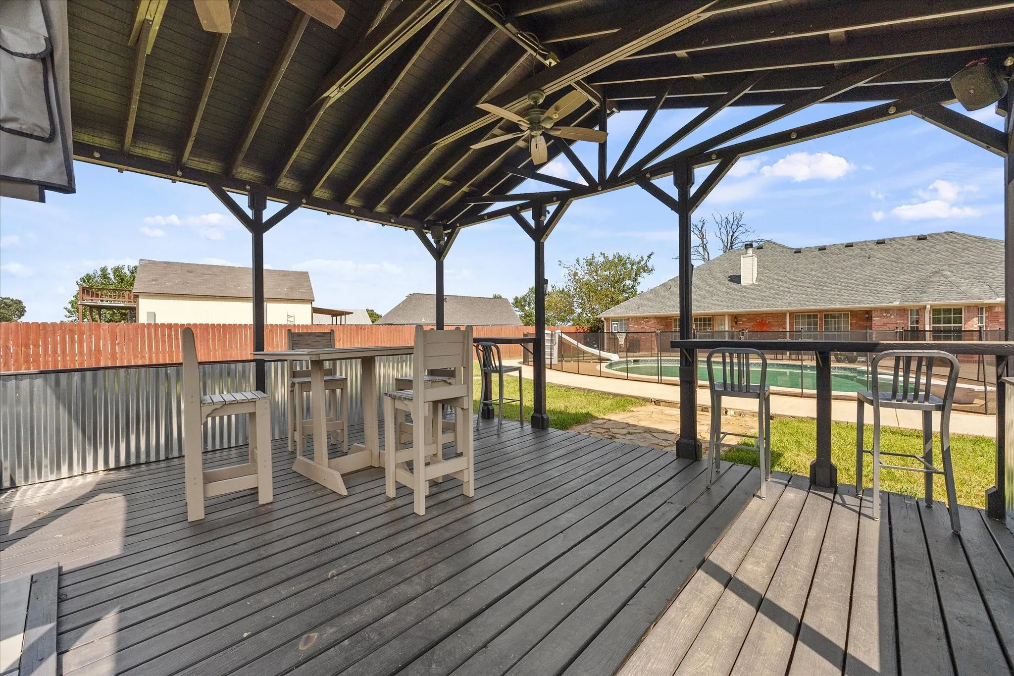 Single Family Residence For Sale in Kaufman County , 1089 Oak Hollow Lane, Combine, Texas 75159, 4 Bedroom, 4 Bathroom, 2 Garage spaces, 3,052 Sqft, built in 1999, mls#21339175, Real Estate Agent in Combine, Homes For Sale in Kaufman county, Homes For Sale in Combine, Realtor in Combine Texas, Real Estate Brokerage Independent Realty Texas, Luminita Cordes Realtor