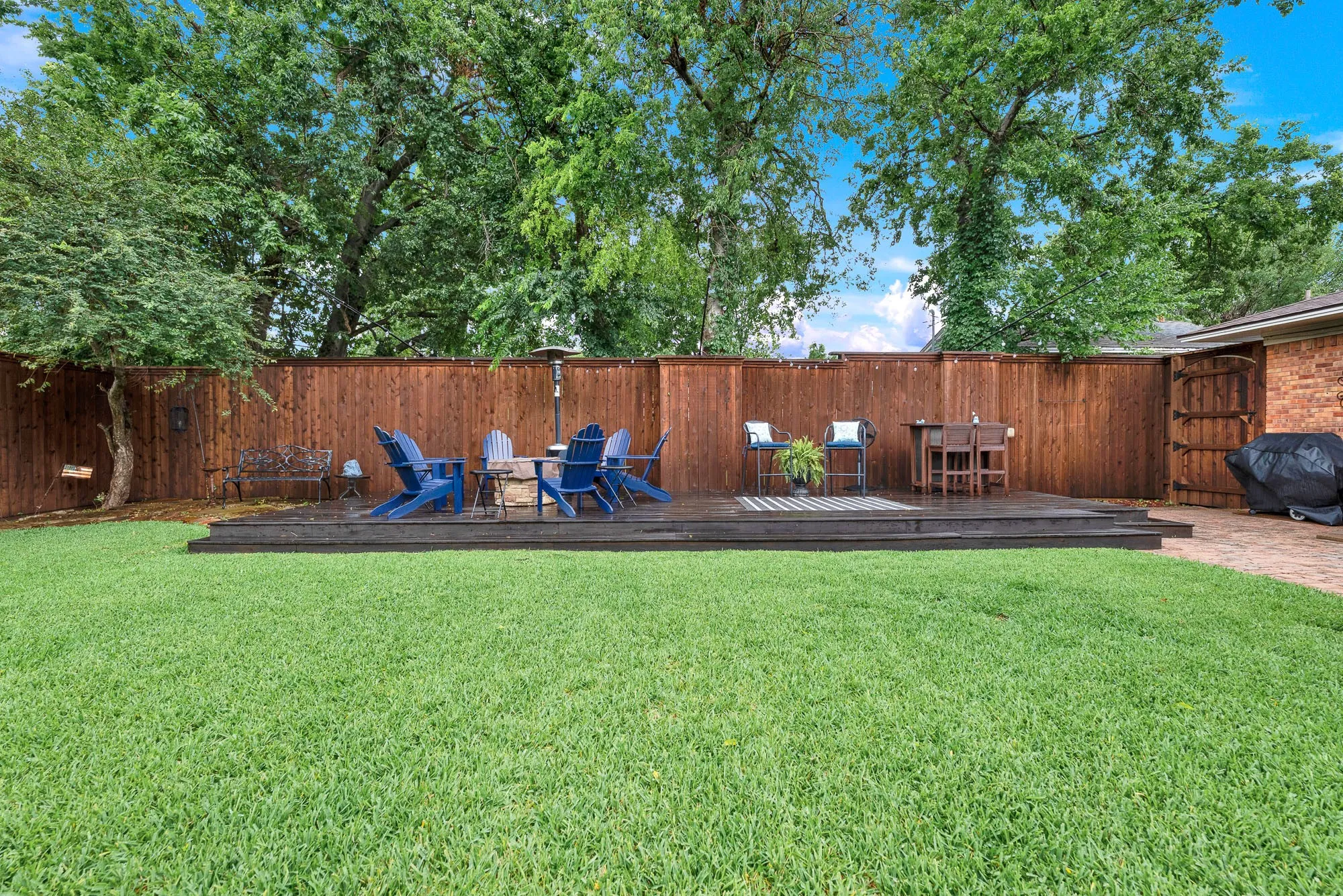 Single Family Residence For Sale in Dallas County , 8835 Larchwood Drive, Dallas, Texas 75238, 3 Bedroom, 2 Bathroom, Garage spaces, 1,646 Sqft, built in 1955, mls#21339751, Real Estate Agent in Dallas, Homes For Sale in Dallas county, Homes For Sale in Dallas, Realtor in Dallas Texas, Real Estate Brokerage Independent Realty Texas, Luminita Cordes Realtor