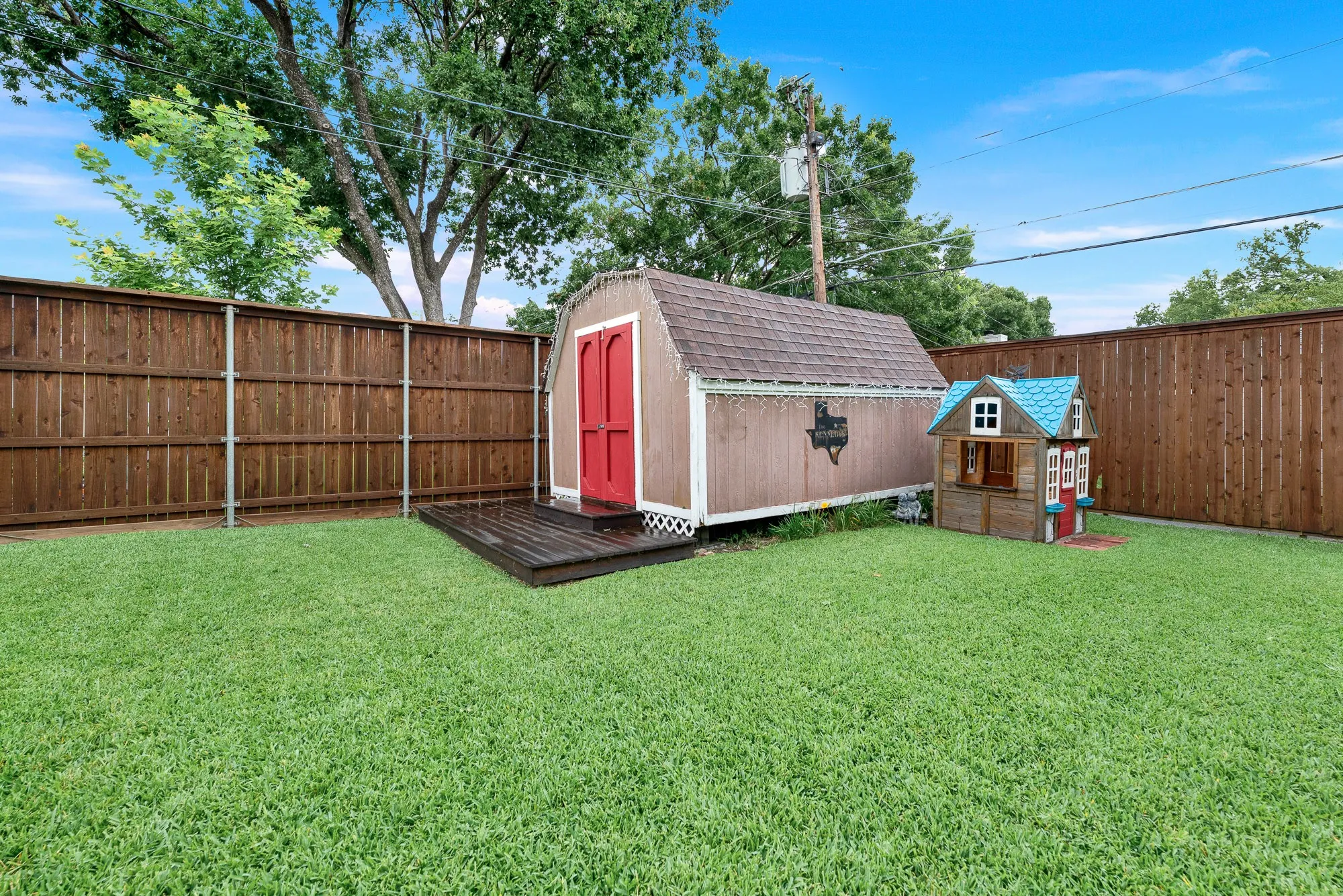 Single Family Residence For Sale in Dallas County , 8835 Larchwood Drive, Dallas, Texas 75238, 3 Bedroom, 2 Bathroom, Garage spaces, 1,646 Sqft, built in 1955, mls#21339751, Real Estate Agent in Dallas, Homes For Sale in Dallas county, Homes For Sale in Dallas, Realtor in Dallas Texas, Real Estate Brokerage Independent Realty Texas, Luminita Cordes Realtor