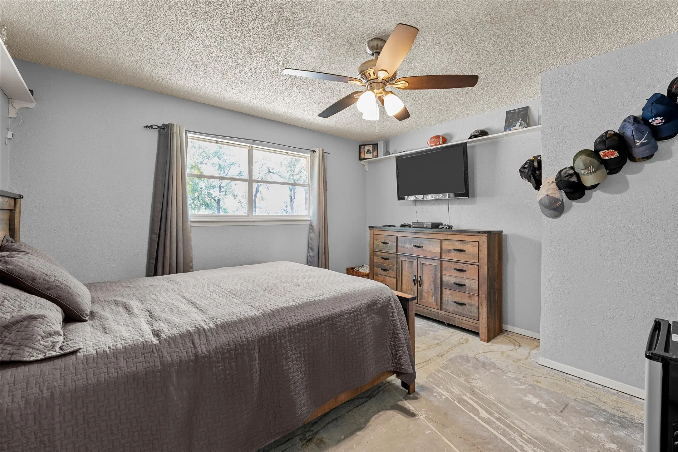 Single Family Residence For Sale in Mc Lennan County , 1047 Fort Hill Road, Waco, Texas 76705, 3 Bedroom, 2 Bathroom, 2 Garage spaces, 2,039 Sqft, built in 1976, mls#21340131, Real Estate Agent in Waco, Homes For Sale in Mc Lennan county, Homes For Sale in Waco, Realtor in Waco Texas, Real Estate Brokerage Independent Realty Texas, Luminita Cordes Realtor