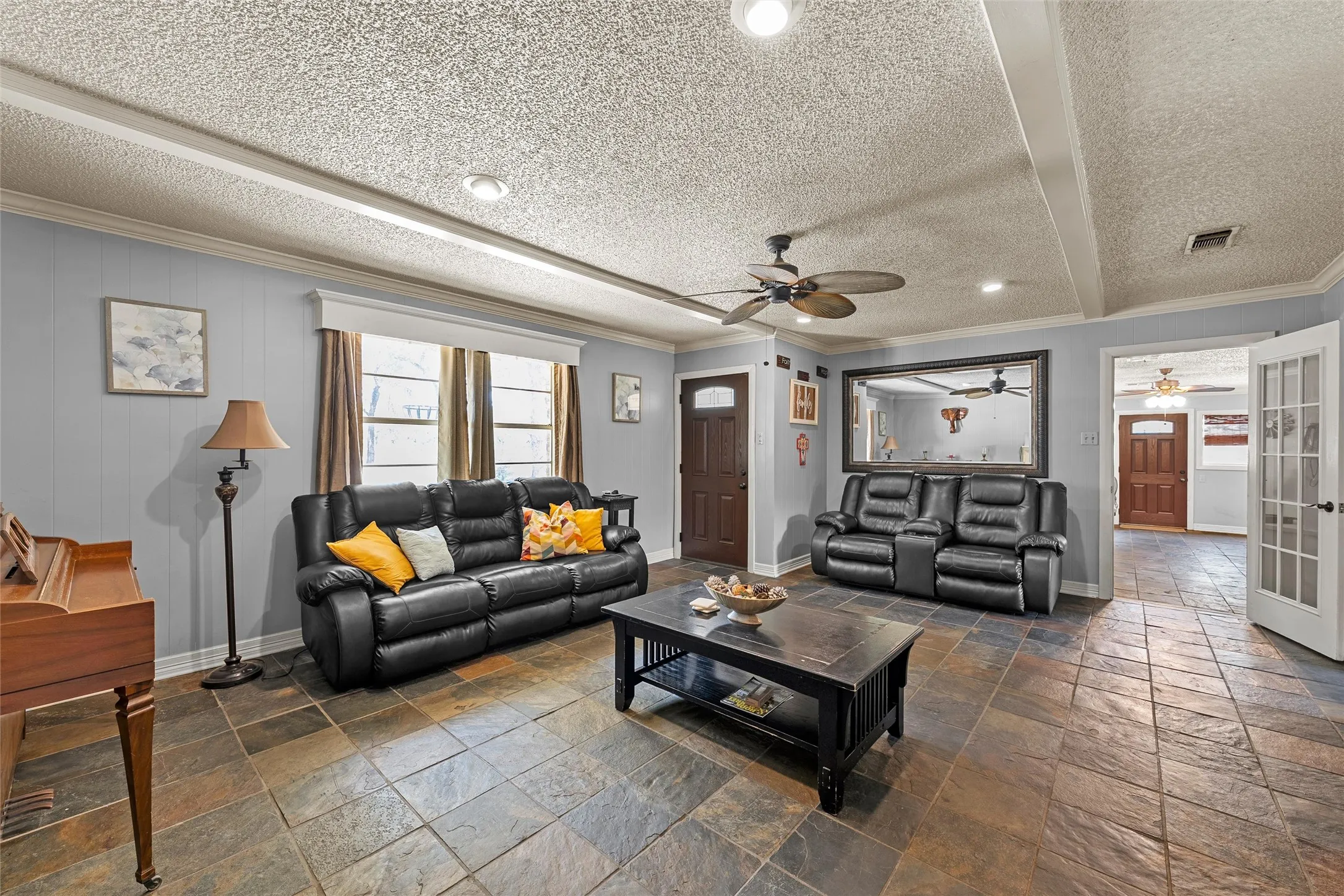 Single Family Residence For Sale in Mc Lennan County , 1047 Fort Hill Road, Waco, Texas 76705, 3 Bedroom, 2 Bathroom, 2 Garage spaces, 2,039 Sqft, built in 1976, mls#21340131, Real Estate Agent in Waco, Homes For Sale in Mc Lennan county, Homes For Sale in Waco, Realtor in Waco Texas, Real Estate Brokerage Independent Realty Texas, Luminita Cordes Realtor