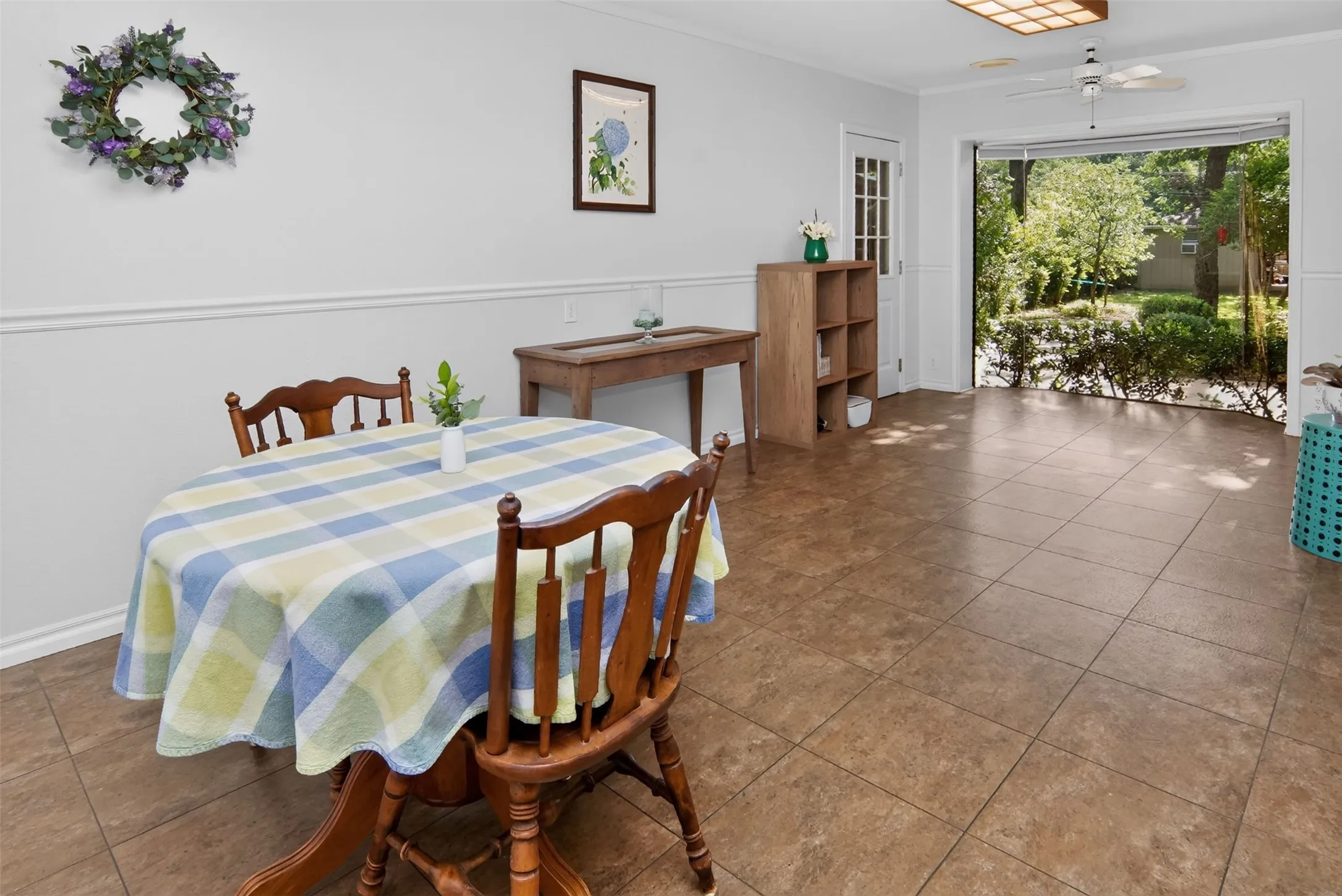 Single Family Residence For Sale in Young County , 825 Elm Street, Graham, Texas 76450, 3 Bedroom, 3 Bathroom, 1 Garage spaces, 3,187 Sqft, built in 1940, mls#21339649, Real Estate Agent in Graham, Homes For Sale in Young county, Homes For Sale in Graham, Realtor in Graham Texas, Real Estate Brokerage Independent Realty Texas, Luminita Cordes Realtor