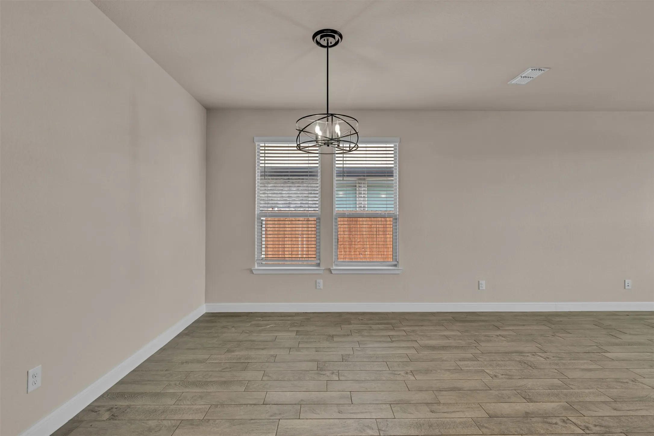Single Family Residence For Sale in Denton County , 1016 Kirkham Way, Fort Worth, Texas 76247, 5 Bedroom, 3 Bathroom, 2 Garage spaces, 2,141 Sqft, built in 2023, mls#21317840, Real Estate Agent in Fort Worth, Homes For Sale in Denton county, Homes For Sale in Fort Worth, Realtor in Fort Worth Texas, Real Estate Brokerage Independent Realty Texas, Luminita Cordes Realtor