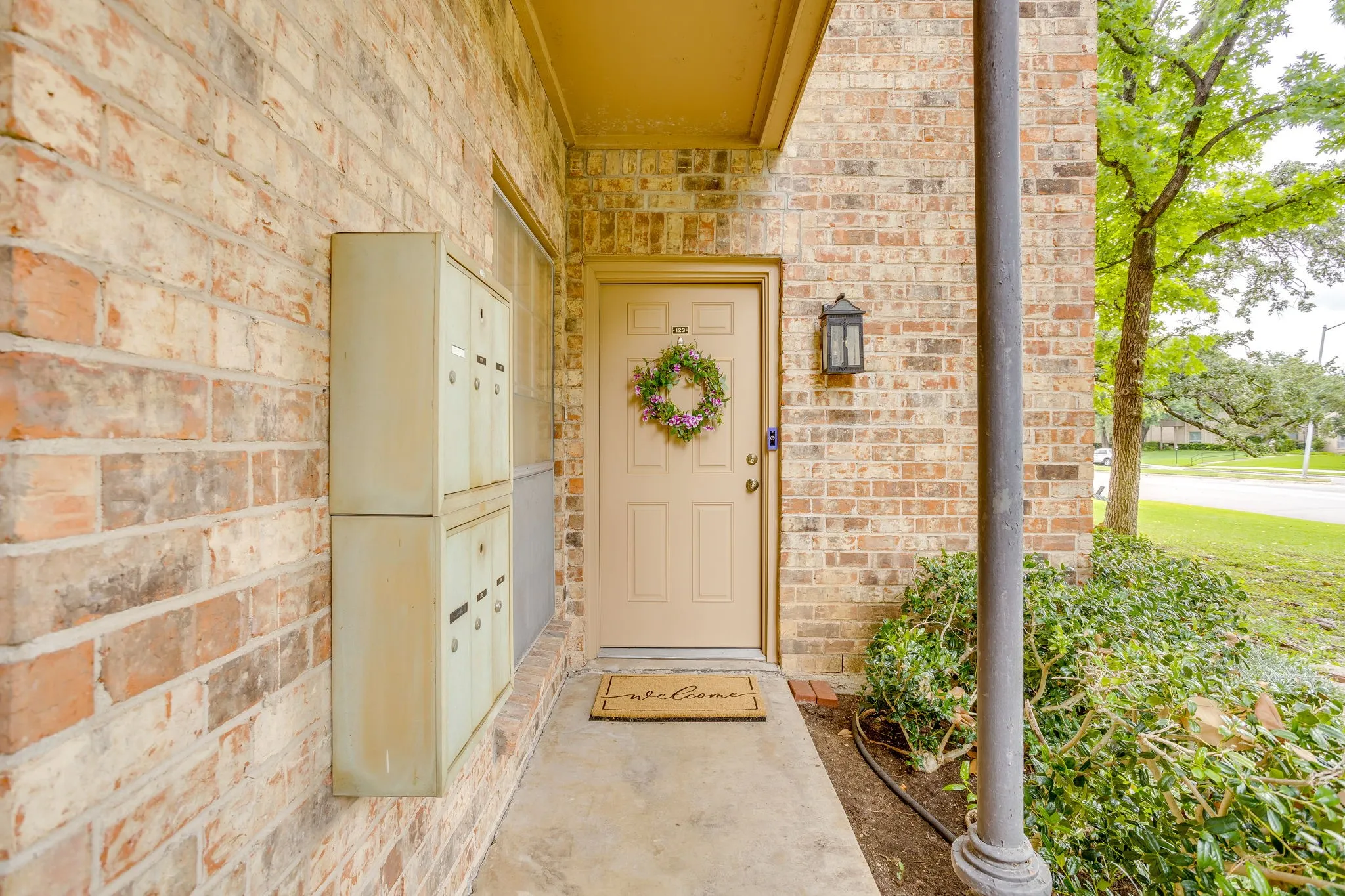 4403 Bellaire Dr S
Home Sweet Home