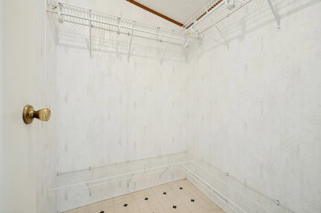 Mobile Home For Sale in Denton County , 9495 Brittany Hill Road, Sanger, Texas 76266, 3 Bedroom, 2 Bathroom, Garage spaces, 1,216 Sqft, built in 2002, mls#21339509, Real Estate Agent in Sanger, Homes For Sale in Denton county, Homes For Sale in Sanger, Realtor in Sanger Texas, Real Estate Brokerage Independent Realty Texas, Luminita Cordes Realtor