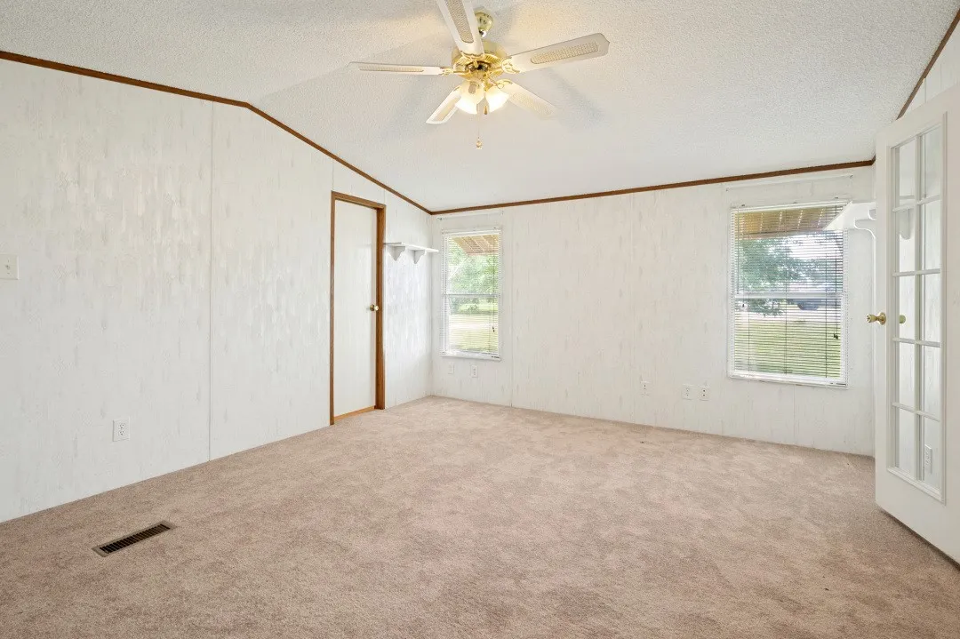 Mobile Home For Sale in Denton County , 9495 Brittany Hill Road, Sanger, Texas 76266, 3 Bedroom, 2 Bathroom, Garage spaces, 1,216 Sqft, built in 2002, mls#21339509, Real Estate Agent in Sanger, Homes For Sale in Denton county, Homes For Sale in Sanger, Realtor in Sanger Texas, Real Estate Brokerage Independent Realty Texas, Luminita Cordes Realtor