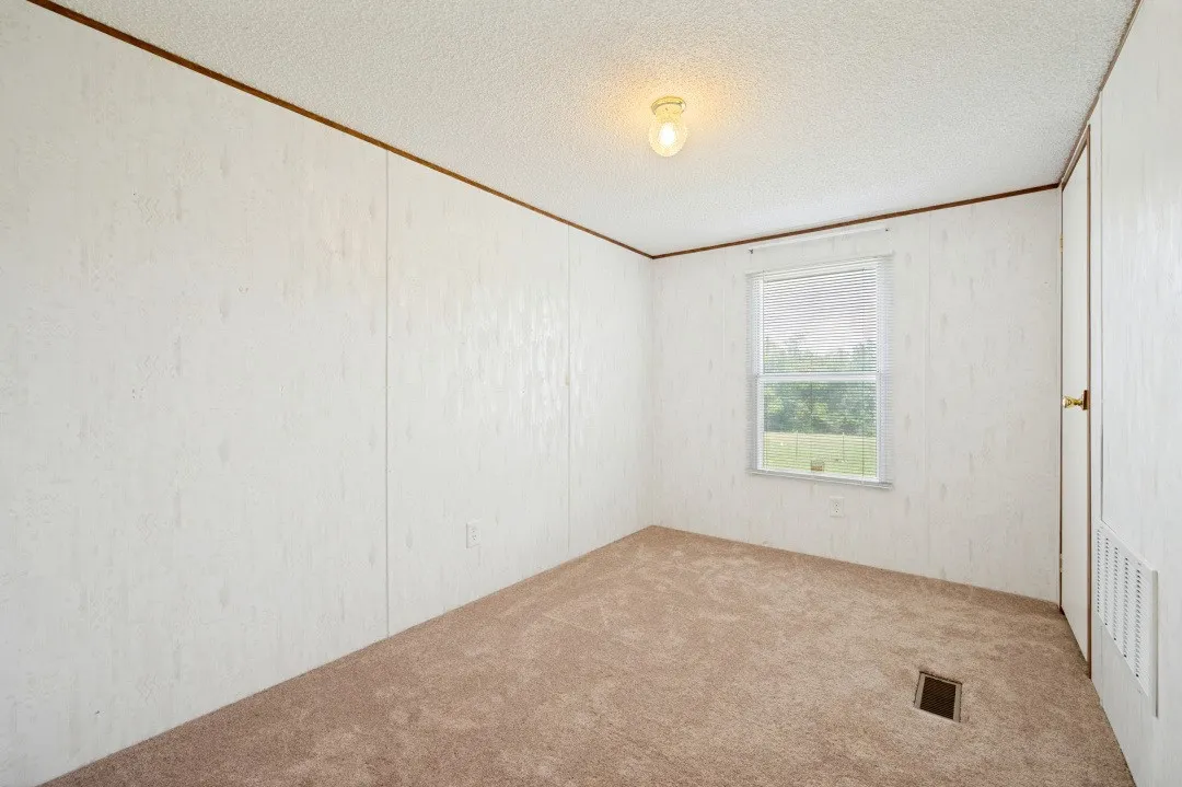 Mobile Home For Sale in Denton County , 9495 Brittany Hill Road, Sanger, Texas 76266, 3 Bedroom, 2 Bathroom, Garage spaces, 1,216 Sqft, built in 2002, mls#21339509, Real Estate Agent in Sanger, Homes For Sale in Denton county, Homes For Sale in Sanger, Realtor in Sanger Texas, Real Estate Brokerage Independent Realty Texas, Luminita Cordes Realtor