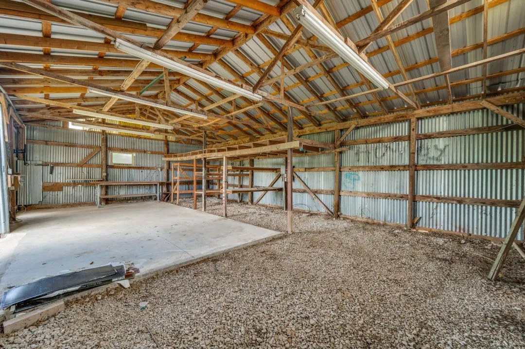 Mobile Home For Sale in Denton County , 9495 Brittany Hill Road, Sanger, Texas 76266, 3 Bedroom, 2 Bathroom, Garage spaces, 1,216 Sqft, built in 2002, mls#21339509, Real Estate Agent in Sanger, Homes For Sale in Denton county, Homes For Sale in Sanger, Realtor in Sanger Texas, Real Estate Brokerage Independent Realty Texas, Luminita Cordes Realtor