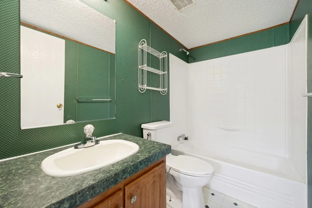 Mobile Home For Sale in Denton County , 9495 Brittany Hill Road, Sanger, Texas 76266, 3 Bedroom, 2 Bathroom, Garage spaces, 1,216 Sqft, built in 2002, mls#21339509, Real Estate Agent in Sanger, Homes For Sale in Denton county, Homes For Sale in Sanger, Realtor in Sanger Texas, Real Estate Brokerage Independent Realty Texas, Luminita Cordes Realtor