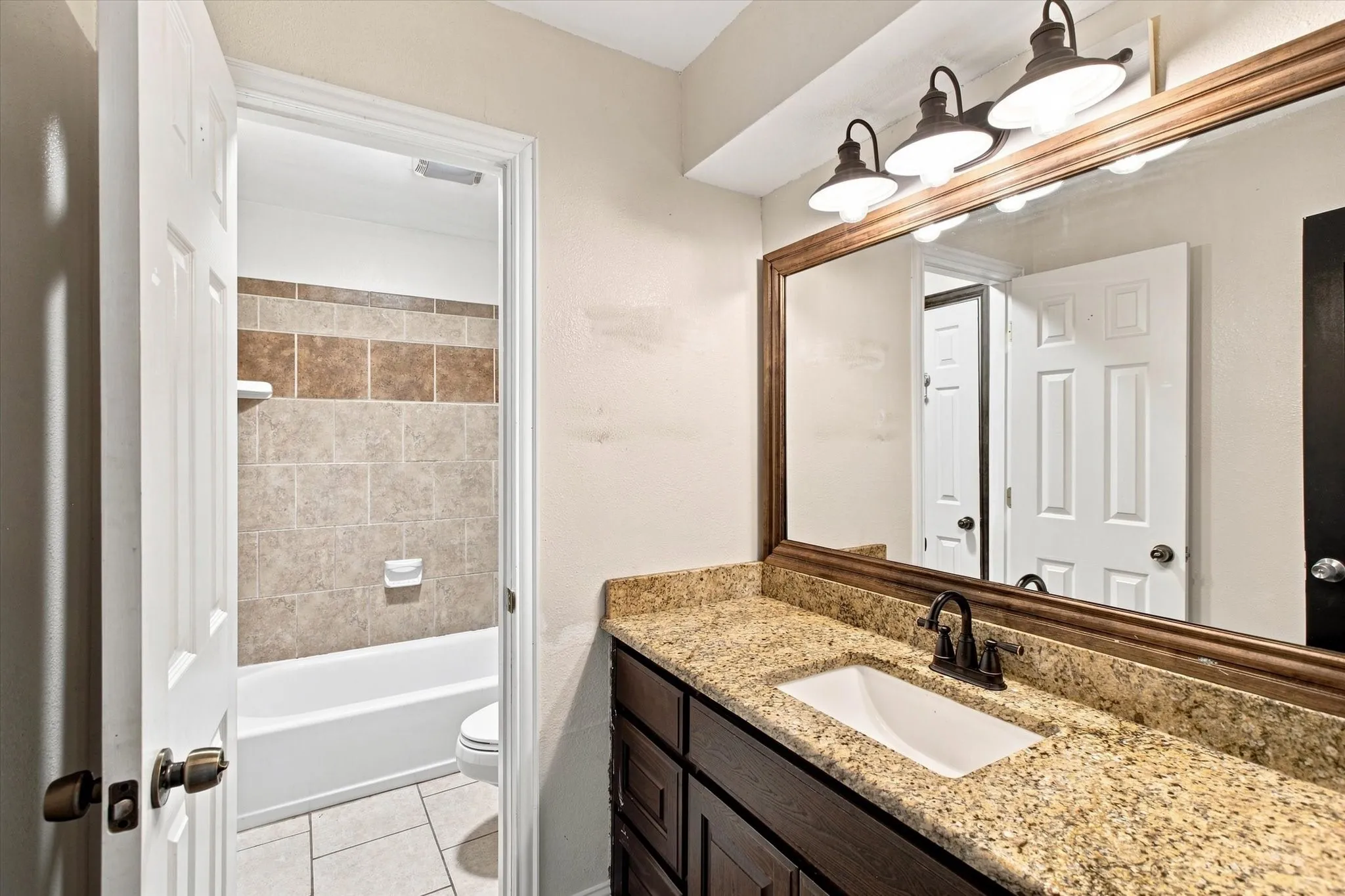 Single Family Residence For Sale in Denton County , 209 Diane Drive, Sanger, Texas 76266, 4 Bedroom, 3 Bathroom, 2 Garage spaces, 1,904 Sqft, built in 1983, mls#21339768, Real Estate Agent in Sanger, Homes For Sale in Denton county, Homes For Sale in Sanger, Realtor in Sanger Texas, Real Estate Brokerage Independent Realty Texas, Luminita Cordes Realtor