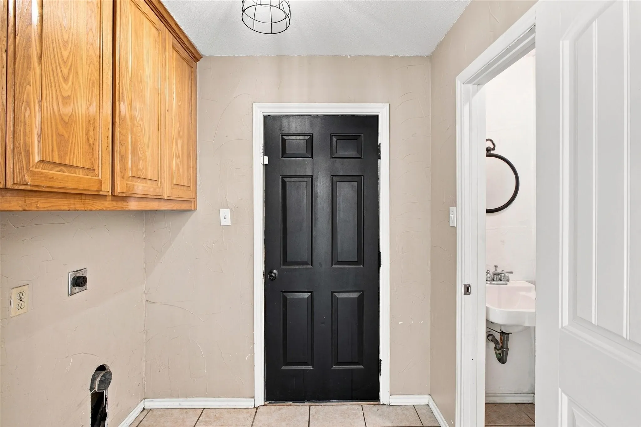Single Family Residence For Sale in Denton County , 209 Diane Drive, Sanger, Texas 76266, 4 Bedroom, 3 Bathroom, 2 Garage spaces, 1,904 Sqft, built in 1983, mls#21339768, Real Estate Agent in Sanger, Homes For Sale in Denton county, Homes For Sale in Sanger, Realtor in Sanger Texas, Real Estate Brokerage Independent Realty Texas, Luminita Cordes Realtor