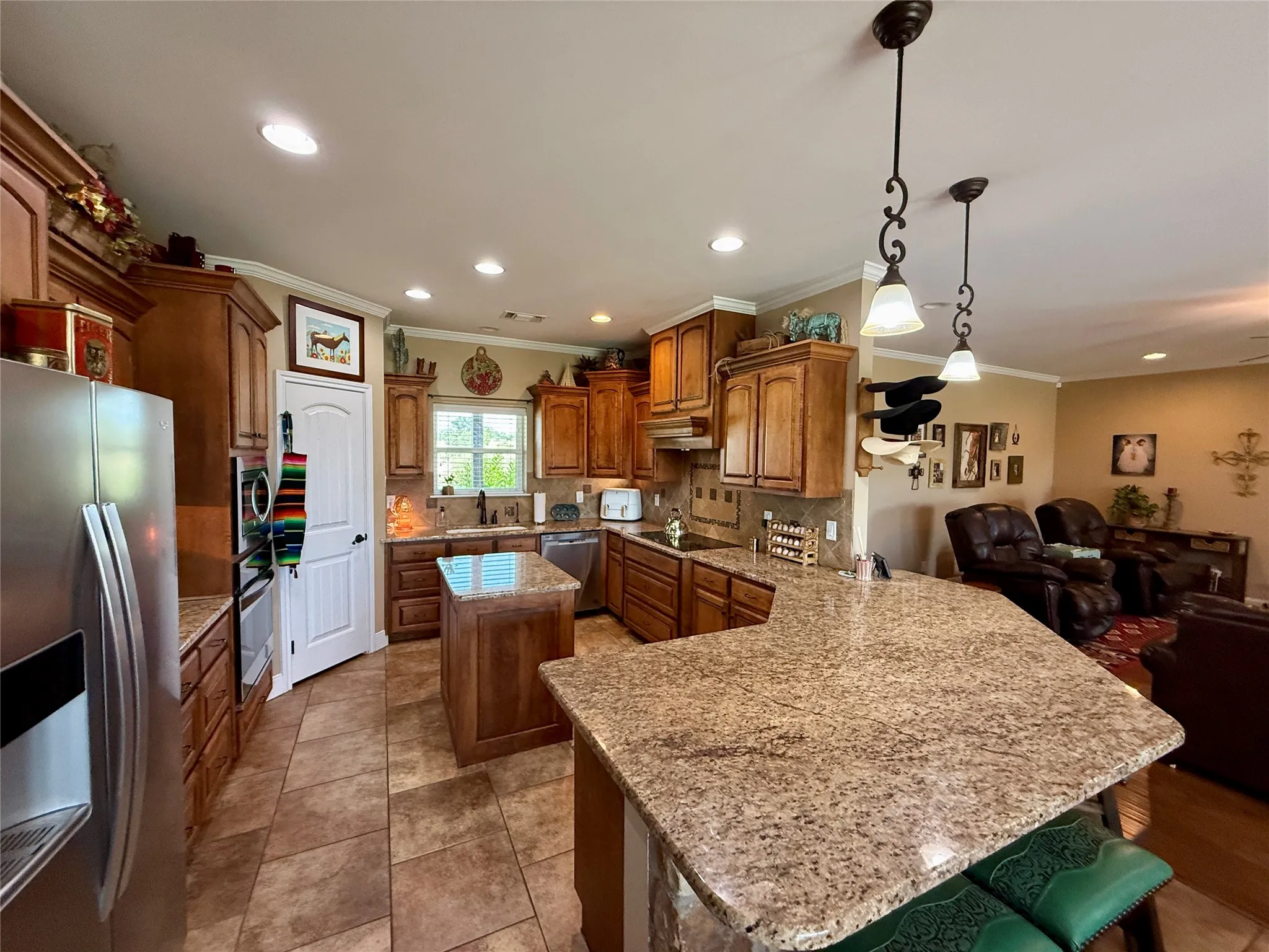 Single Family Residence For Sale in Tom Green County , 2553 Stonewall Valley, Christoval, Texas 76935, 4 Bedroom, 3 Bathroom, 2 Garage spaces, 3,606 Sqft, built in 2016, Price $1,199,900, mls#21340142, Real Estate Agent in Christoval, Homes For Sale in Tom Green county, Homes For Sale in Christoval, Realtor in Christoval Texas, Real Estate Brokerage Independent Realty Texas, Luminita Cordes Realtor