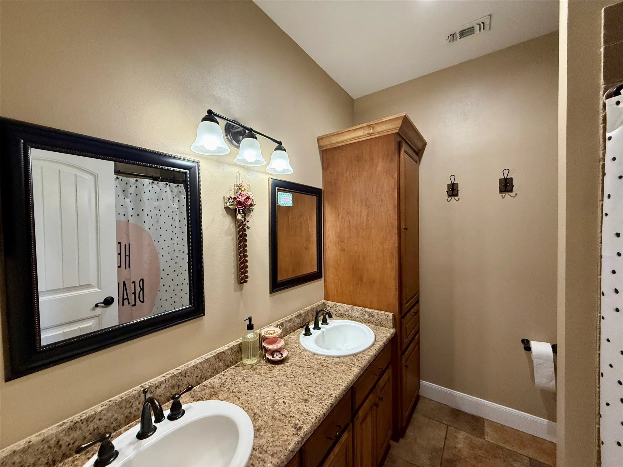 Single Family Residence For Sale in Tom Green County , 2553 Stonewall Valley, Christoval, Texas 76935, 4 Bedroom, 3 Bathroom, 2 Garage spaces, 3,606 Sqft, built in 2016, Price $1,199,900, mls#21340142, Real Estate Agent in Christoval, Homes For Sale in Tom Green county, Homes For Sale in Christoval, Realtor in Christoval Texas, Real Estate Brokerage Independent Realty Texas, Luminita Cordes Realtor