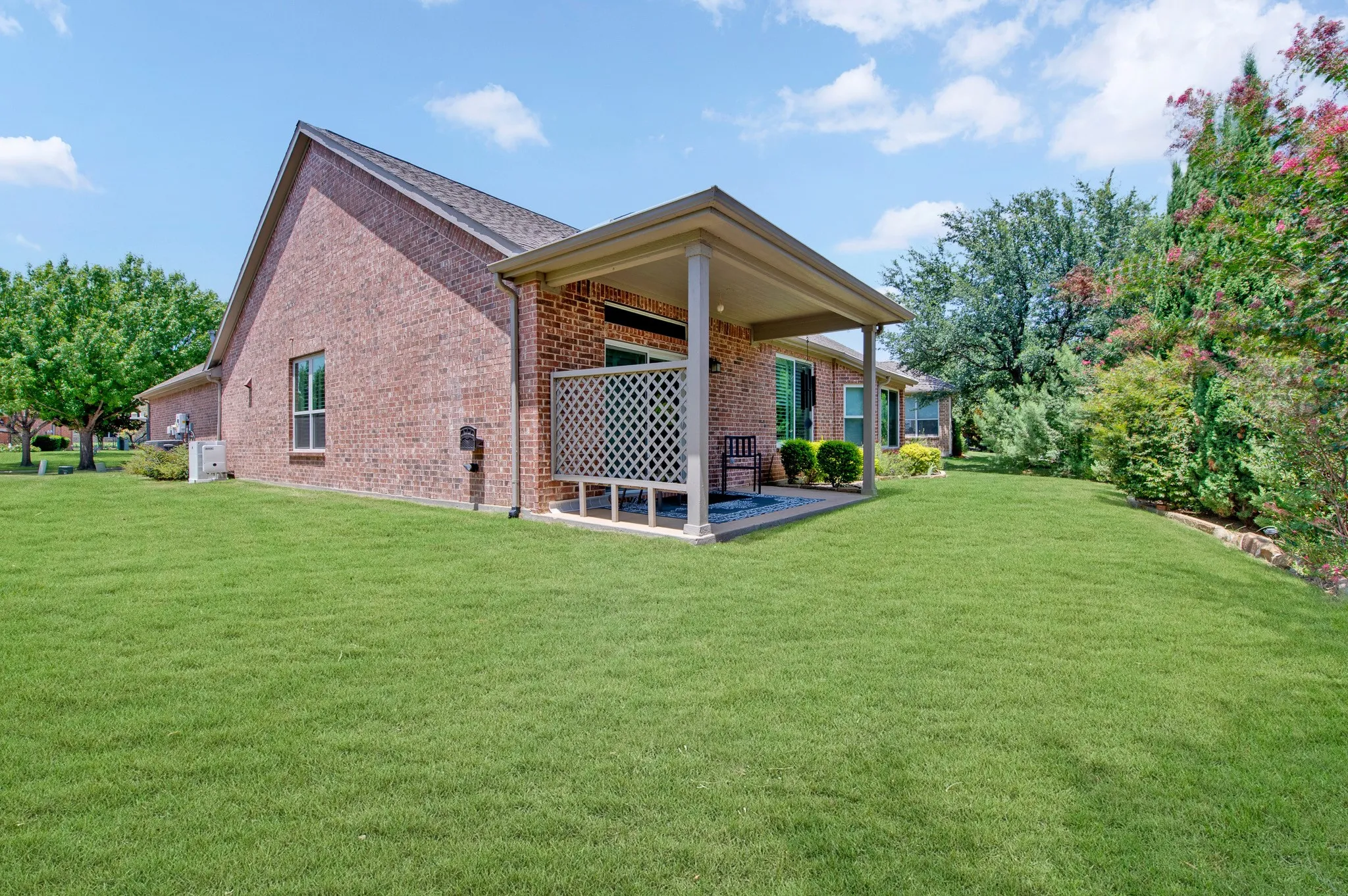 Single Family Residence For Sale in Denton County , 7444 Saint Petersburg Drive, Frisco, Texas 75036, 2 Bedroom, 2 Bathroom, 2 Garage spaces, 1,750 Sqft, built in 2006, mls#21339921, Real Estate Agent in Frisco, Homes For Sale in Denton county, Homes For Sale in Frisco, Realtor in Frisco Texas, Real Estate Brokerage Independent Realty Texas, Luminita Cordes Realtor