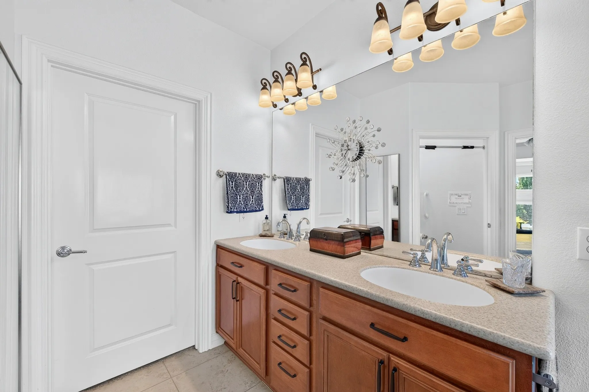 Single Family Residence For Sale in Denton County , 7444 Saint Petersburg Drive, Frisco, Texas 75036, 2 Bedroom, 2 Bathroom, 2 Garage spaces, 1,750 Sqft, built in 2006, mls#21339921, Real Estate Agent in Frisco, Homes For Sale in Denton county, Homes For Sale in Frisco, Realtor in Frisco Texas, Real Estate Brokerage Independent Realty Texas, Luminita Cordes Realtor