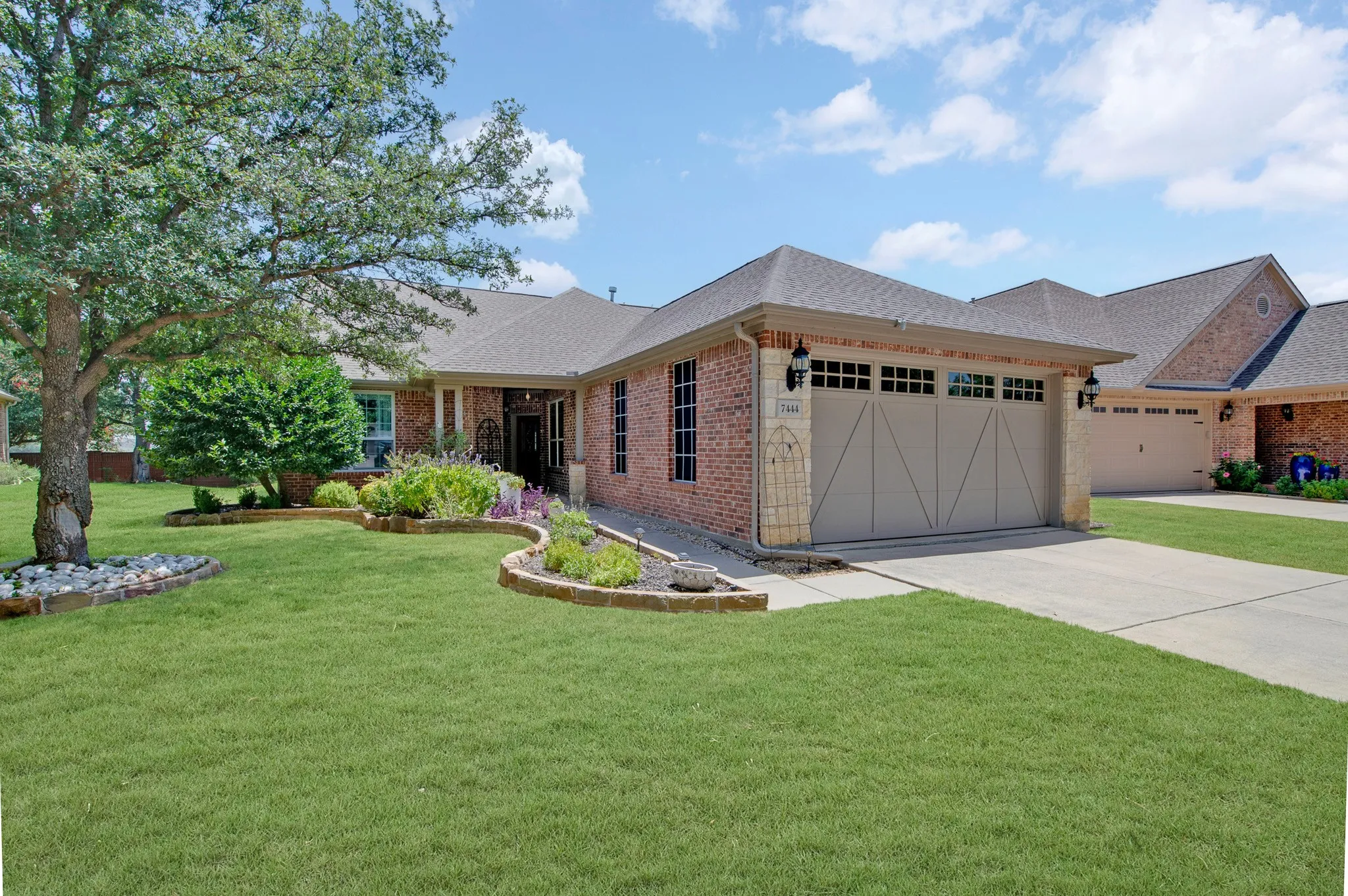 Single Family Residence For Sale in Denton County , 7444 Saint Petersburg Drive, Frisco, Texas 75036, 2 Bedroom, 2 Bathroom, 2 Garage spaces, 1,750 Sqft, built in 2006, mls#21339921, Real Estate Agent in Frisco, Homes For Sale in Denton county, Homes For Sale in Frisco, Realtor in Frisco Texas, Real Estate Brokerage Independent Realty Texas, Luminita Cordes Realtor