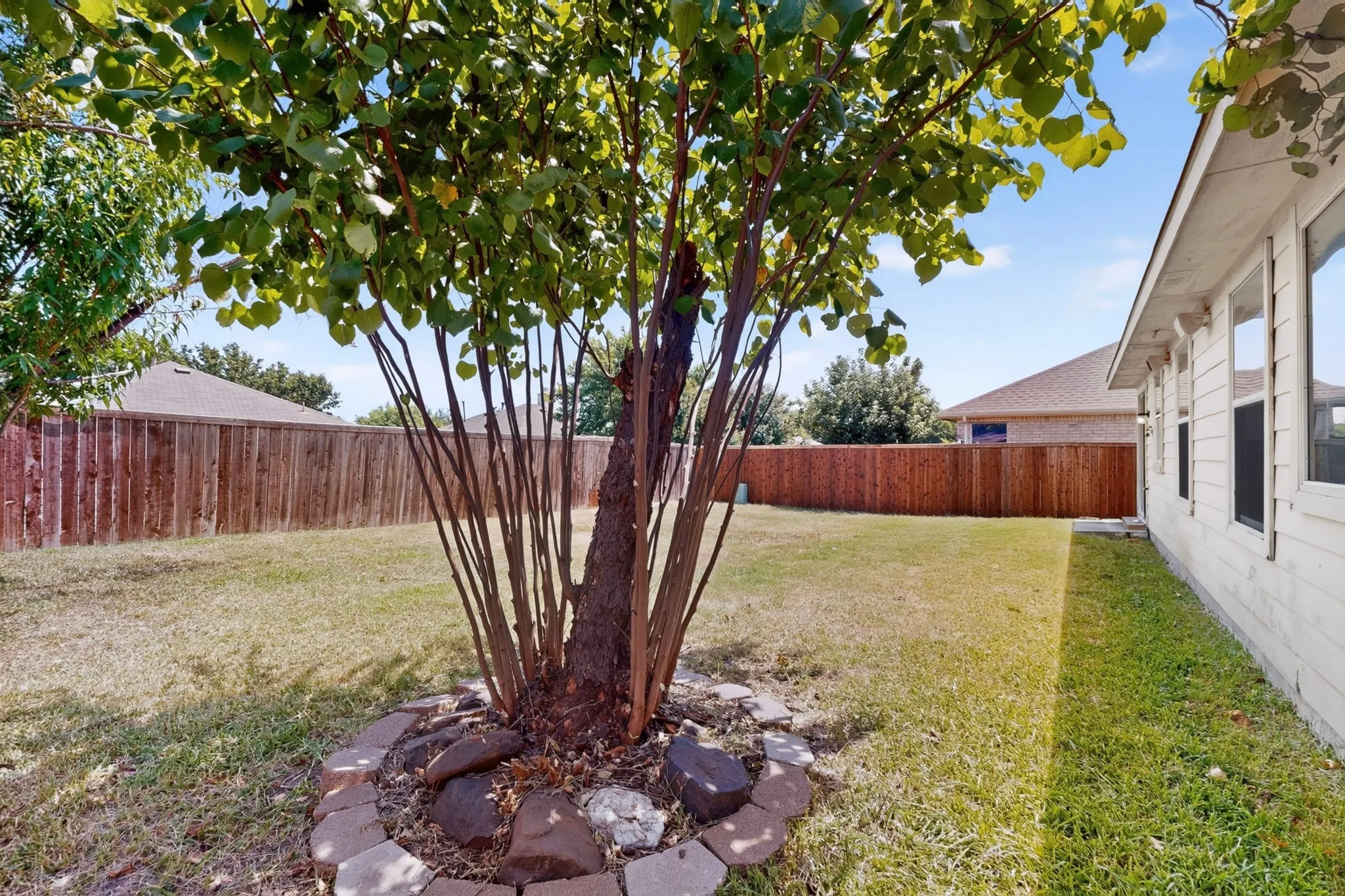 Single Family Residence For Rent in Collin County , 9012 Boone Drive, Mc Kinney, Texas 75071, 3 Bedrooms, 2 Bathrooms, 2 Garage spaces, 1,391 Sqft, built in 2003, Price $2,200, mls#21340144, Real Estate Agent in Mc Kinney, Homes For Rent in Collin county, Homes For Rent in Mc Kinney, Realtor in Mc Kinney Texas, Real Estate Brokerage Independent Realty Texas, Luminita Cordes Realtor