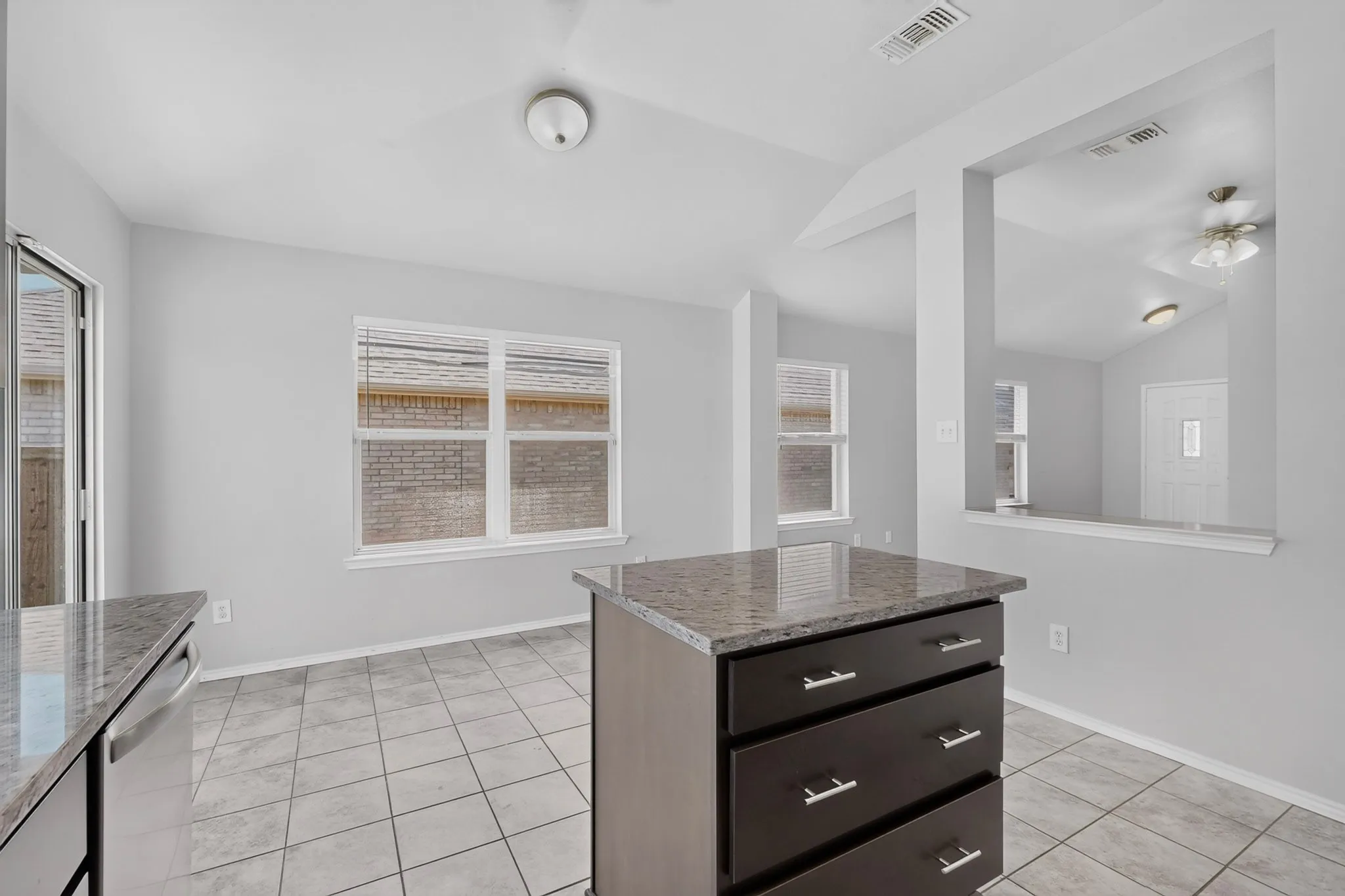 Single Family Residence For Rent in Collin County , 9012 Boone Drive, Mc Kinney, Texas 75071, 3 Bedrooms, 2 Bathrooms, 2 Garage spaces, 1,391 Sqft, built in 2003, Price $2,200, mls#21340144, Real Estate Agent in Mc Kinney, Homes For Rent in Collin county, Homes For Rent in Mc Kinney, Realtor in Mc Kinney Texas, Real Estate Brokerage Independent Realty Texas, Luminita Cordes Realtor