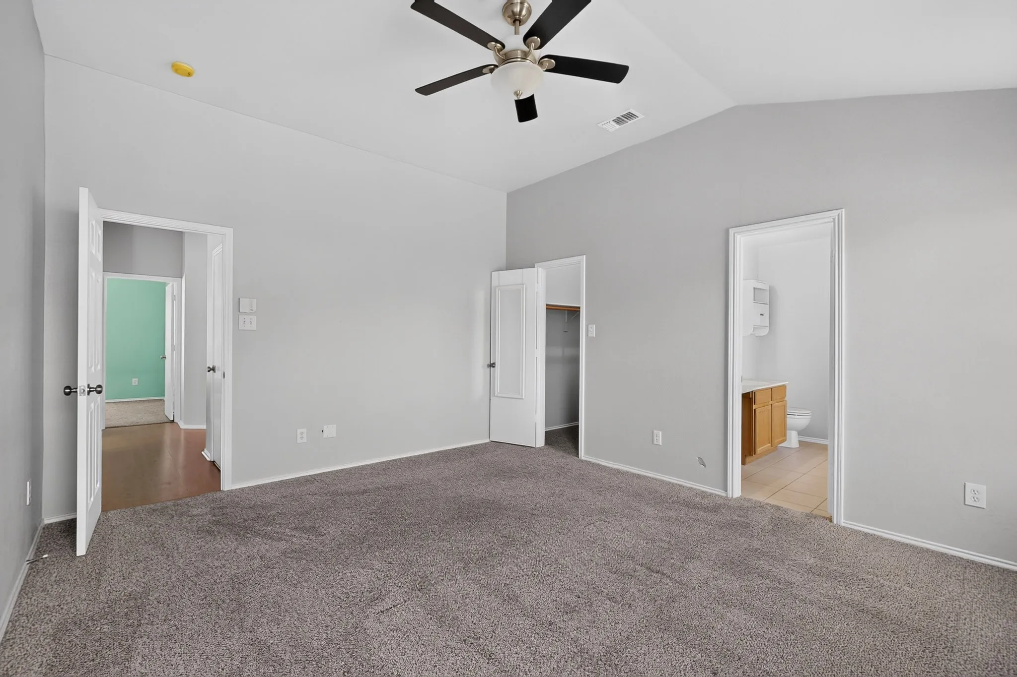 Single Family Residence For Rent in Collin County , 9012 Boone Drive, Mc Kinney, Texas 75071, 3 Bedrooms, 2 Bathrooms, 2 Garage spaces, 1,391 Sqft, built in 2003, Price $2,200, mls#21340144, Real Estate Agent in Mc Kinney, Homes For Rent in Collin county, Homes For Rent in Mc Kinney, Realtor in Mc Kinney Texas, Real Estate Brokerage Independent Realty Texas, Luminita Cordes Realtor