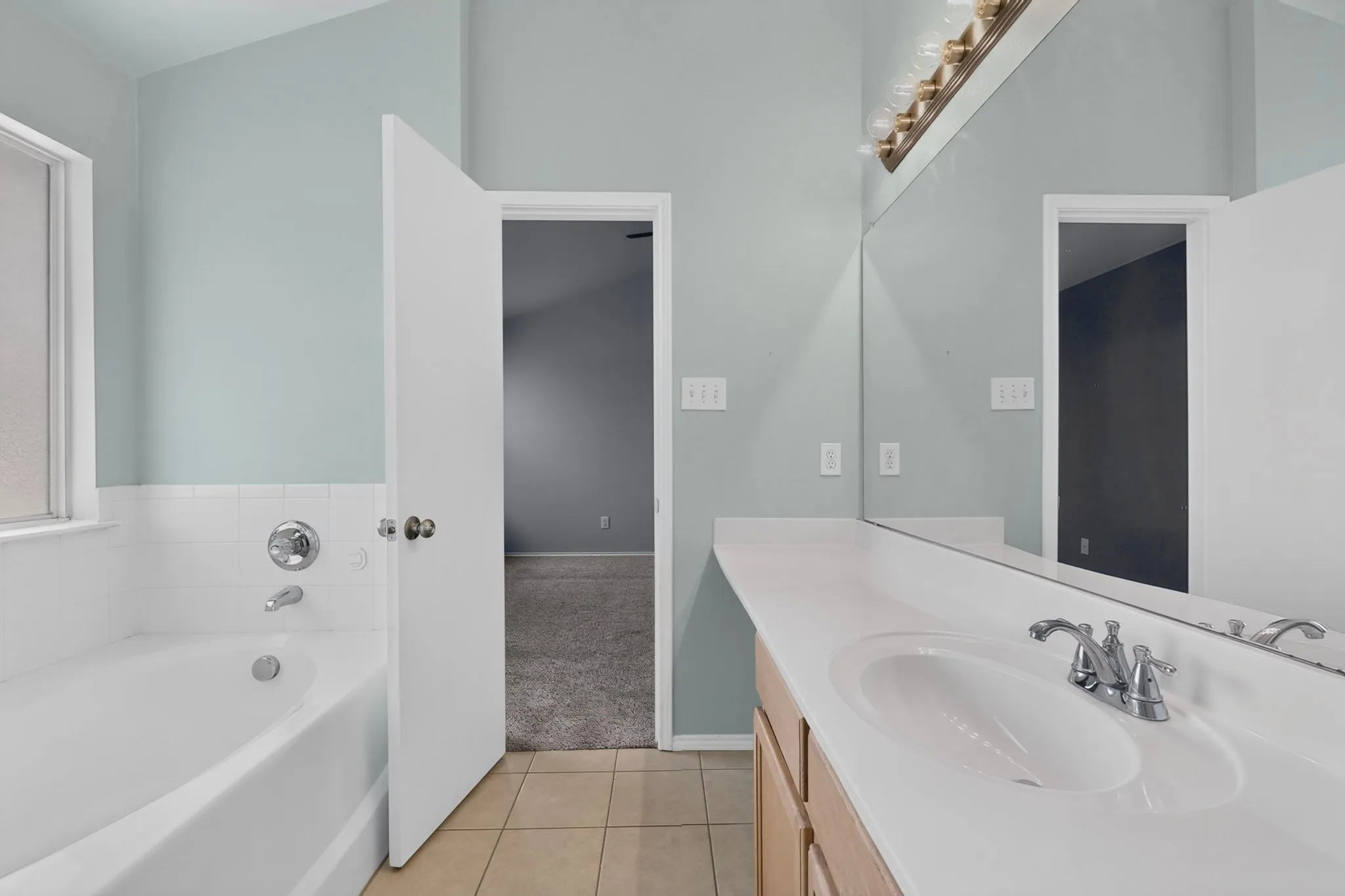 Single Family Residence For Rent in Collin County , 9012 Boone Drive, Mc Kinney, Texas 75071, 3 Bedrooms, 2 Bathrooms, 2 Garage spaces, 1,391 Sqft, built in 2003, Price $2,200, mls#21340144, Real Estate Agent in Mc Kinney, Homes For Rent in Collin county, Homes For Rent in Mc Kinney, Realtor in Mc Kinney Texas, Real Estate Brokerage Independent Realty Texas, Luminita Cordes Realtor