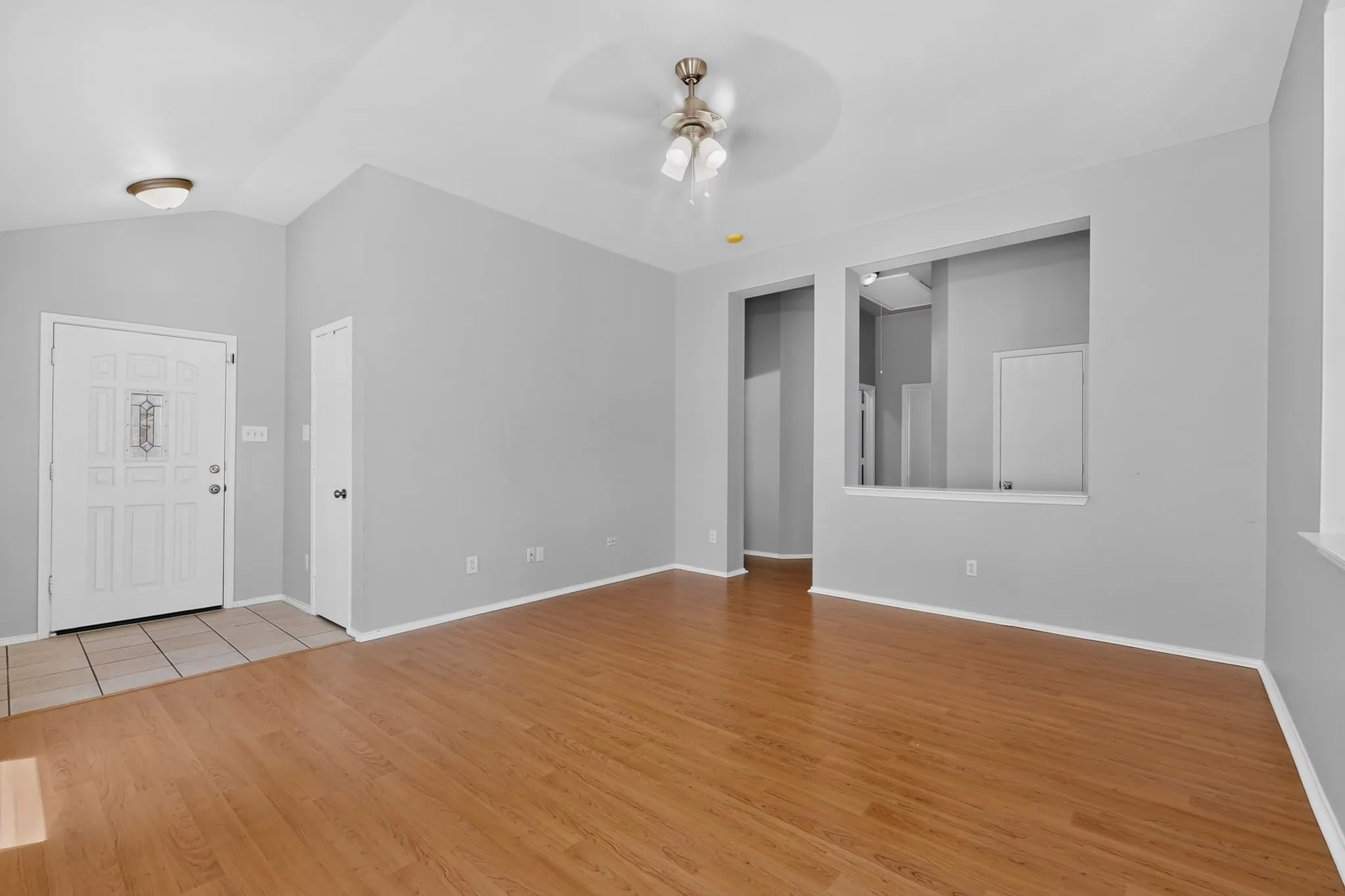 Single Family Residence For Rent in Collin County , 9012 Boone Drive, Mc Kinney, Texas 75071, 3 Bedrooms, 2 Bathrooms, 2 Garage spaces, 1,391 Sqft, built in 2003, Price $2,200, mls#21340144, Real Estate Agent in Mc Kinney, Homes For Rent in Collin county, Homes For Rent in Mc Kinney, Realtor in Mc Kinney Texas, Real Estate Brokerage Independent Realty Texas, Luminita Cordes Realtor