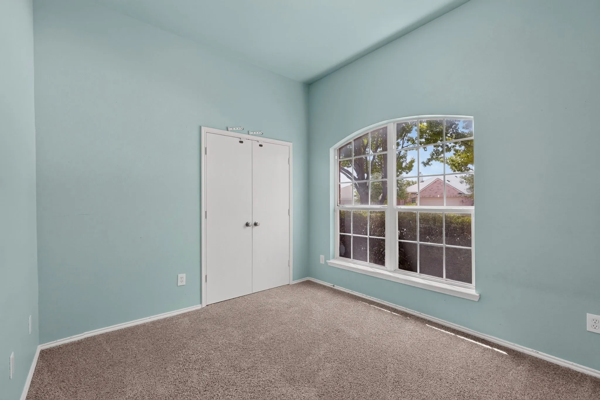 Single Family Residence For Rent in Collin County , 9012 Boone Drive, Mc Kinney, Texas 75071, 3 Bedrooms, 2 Bathrooms, 2 Garage spaces, 1,391 Sqft, built in 2003, Price $2,200, mls#21340144, Real Estate Agent in Mc Kinney, Homes For Rent in Collin county, Homes For Rent in Mc Kinney, Realtor in Mc Kinney Texas, Real Estate Brokerage Independent Realty Texas, Luminita Cordes Realtor