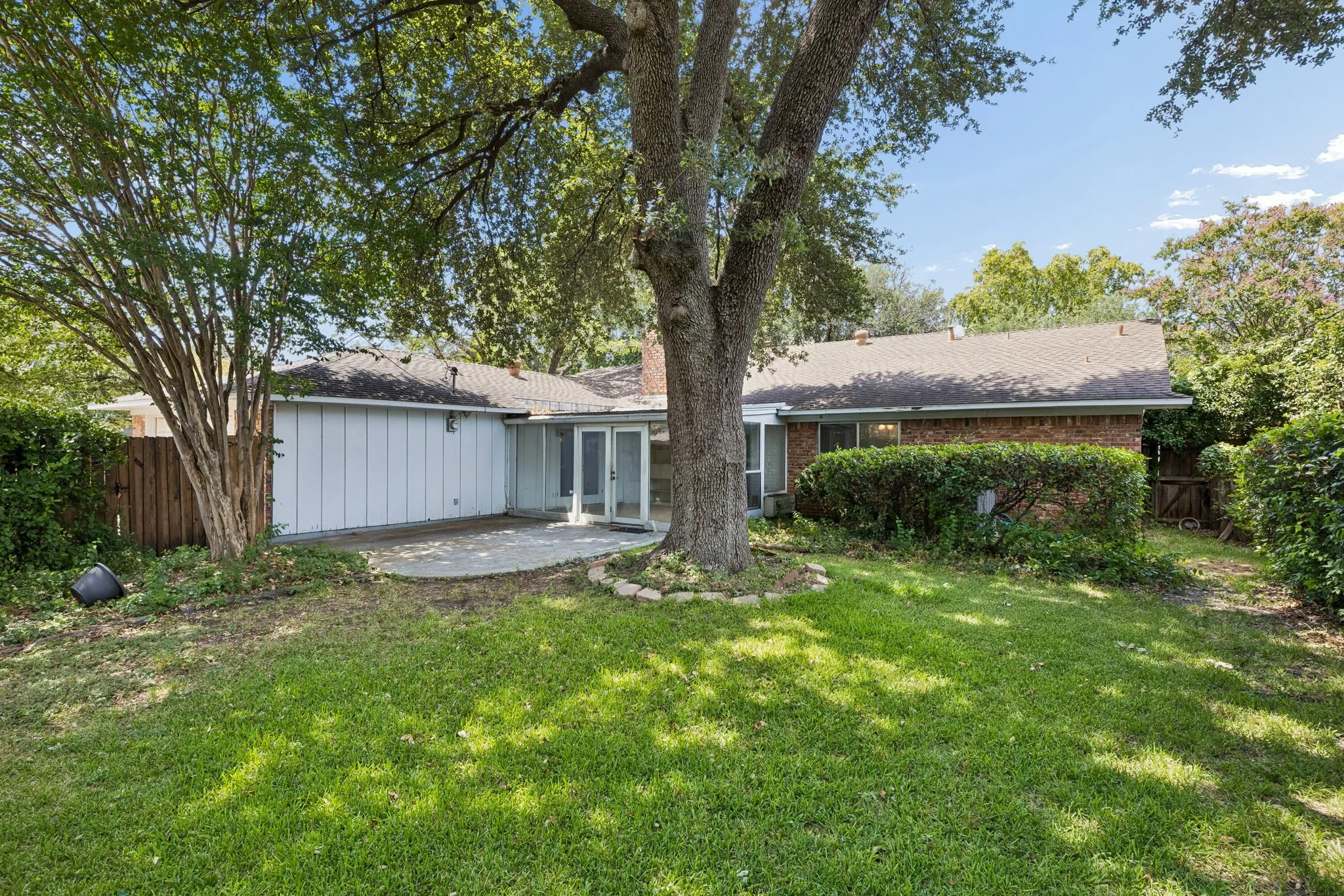 Single Family Residence For Sale in Dallas County , 3240 Chapel Downs Drive, Dallas, Texas 75229, 4 Bedroom, 3 Bathroom, 2 Garage spaces, 2,316 Sqft, built in 1962, mls#21338829, Real Estate Agent in Dallas, Homes For Sale in Dallas county, Homes For Sale in Dallas, Realtor in Dallas Texas, Real Estate Brokerage Independent Realty Texas, Luminita Cordes Realtor