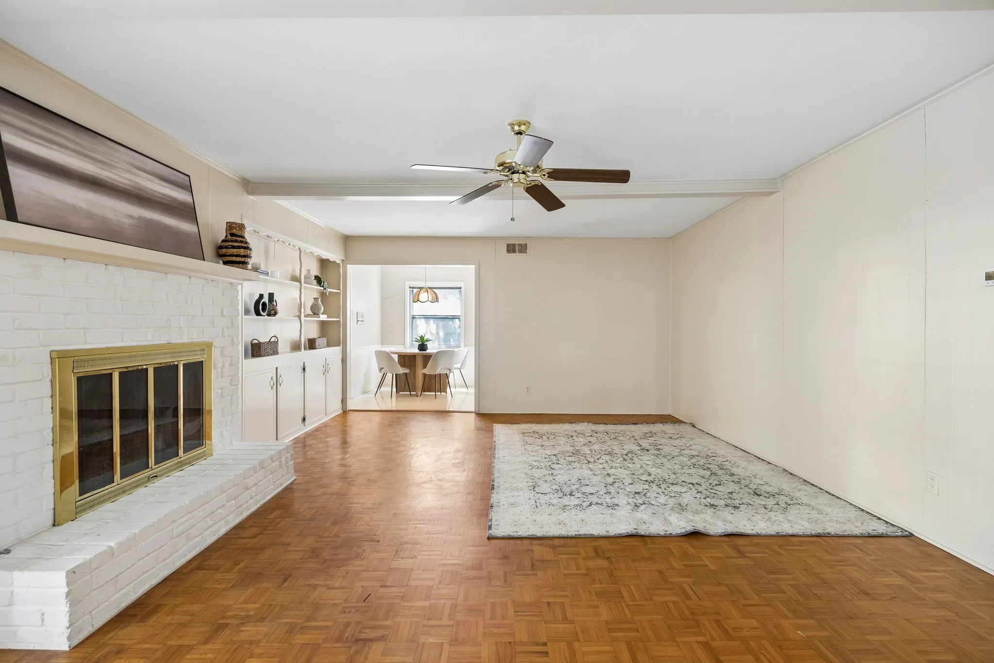Single Family Residence For Sale in Dallas County , 3240 Chapel Downs Drive, Dallas, Texas 75229, 4 Bedroom, 3 Bathroom, 2 Garage spaces, 2,316 Sqft, built in 1962, mls#21338829, Real Estate Agent in Dallas, Homes For Sale in Dallas county, Homes For Sale in Dallas, Realtor in Dallas Texas, Real Estate Brokerage Independent Realty Texas, Luminita Cordes Realtor
