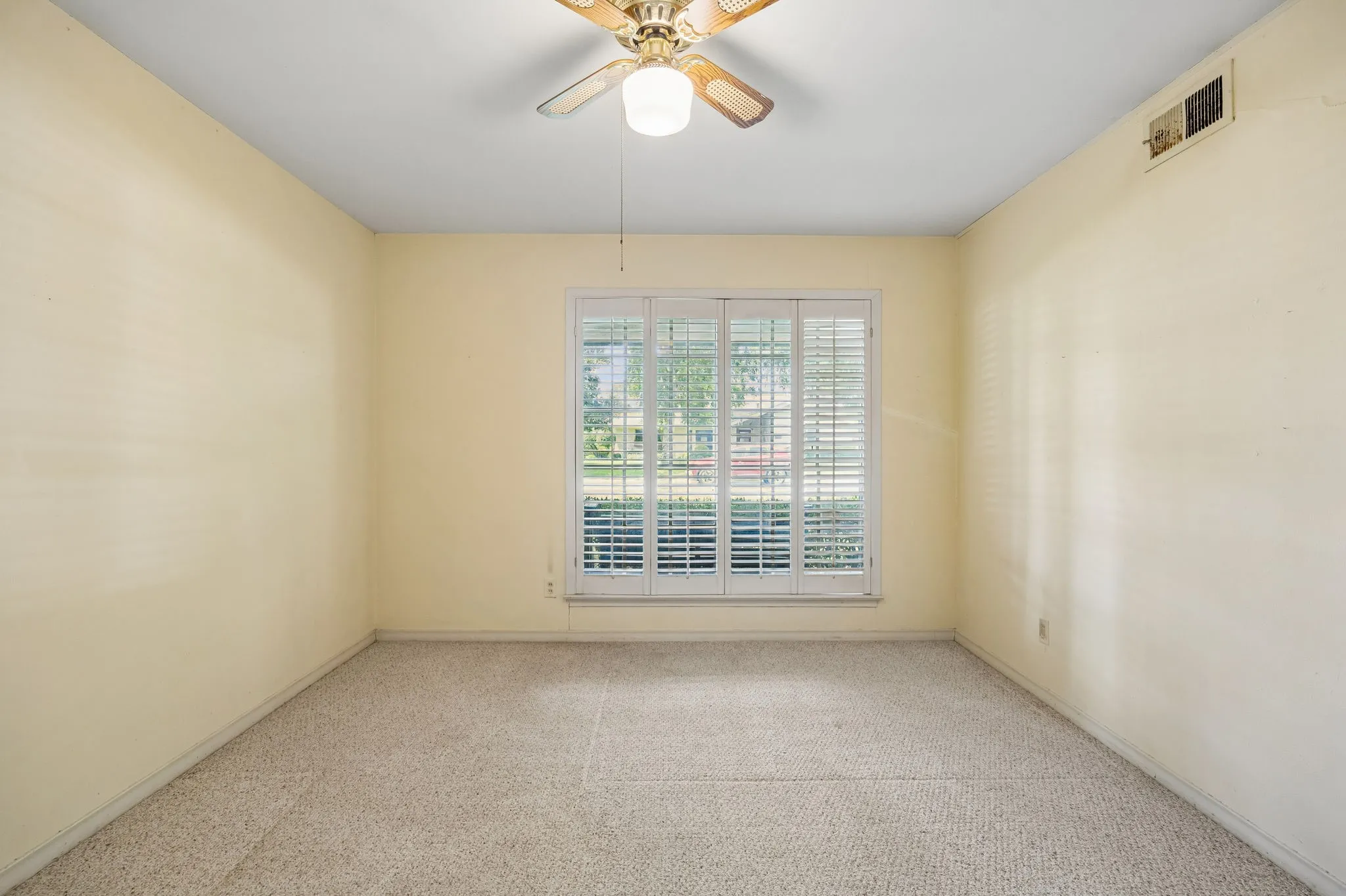 Single Family Residence For Sale in Dallas County , 3240 Chapel Downs Drive, Dallas, Texas 75229, 4 Bedroom, 3 Bathroom, 2 Garage spaces, 2,316 Sqft, built in 1962, mls#21338829, Real Estate Agent in Dallas, Homes For Sale in Dallas county, Homes For Sale in Dallas, Realtor in Dallas Texas, Real Estate Brokerage Independent Realty Texas, Luminita Cordes Realtor