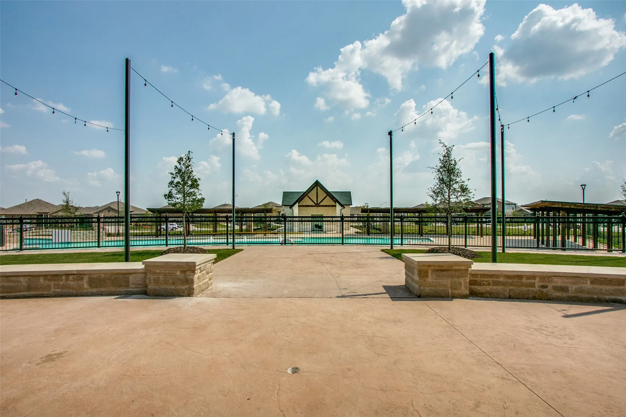 Single Family Residence For Sale in Denton County , 15957 Charing Cross Drive, Fort Worth, Texas 76247, 4 Bedroom, 2 Bathroom, 2 Garage spaces, 2,185 Sqft, built in 2020, mls#21340149, Real Estate Agent in Fort Worth, Homes For Sale in Denton county, Homes For Sale in Fort Worth, Realtor in Fort Worth Texas, Real Estate Brokerage Independent Realty Texas, Luminita Cordes Realtor