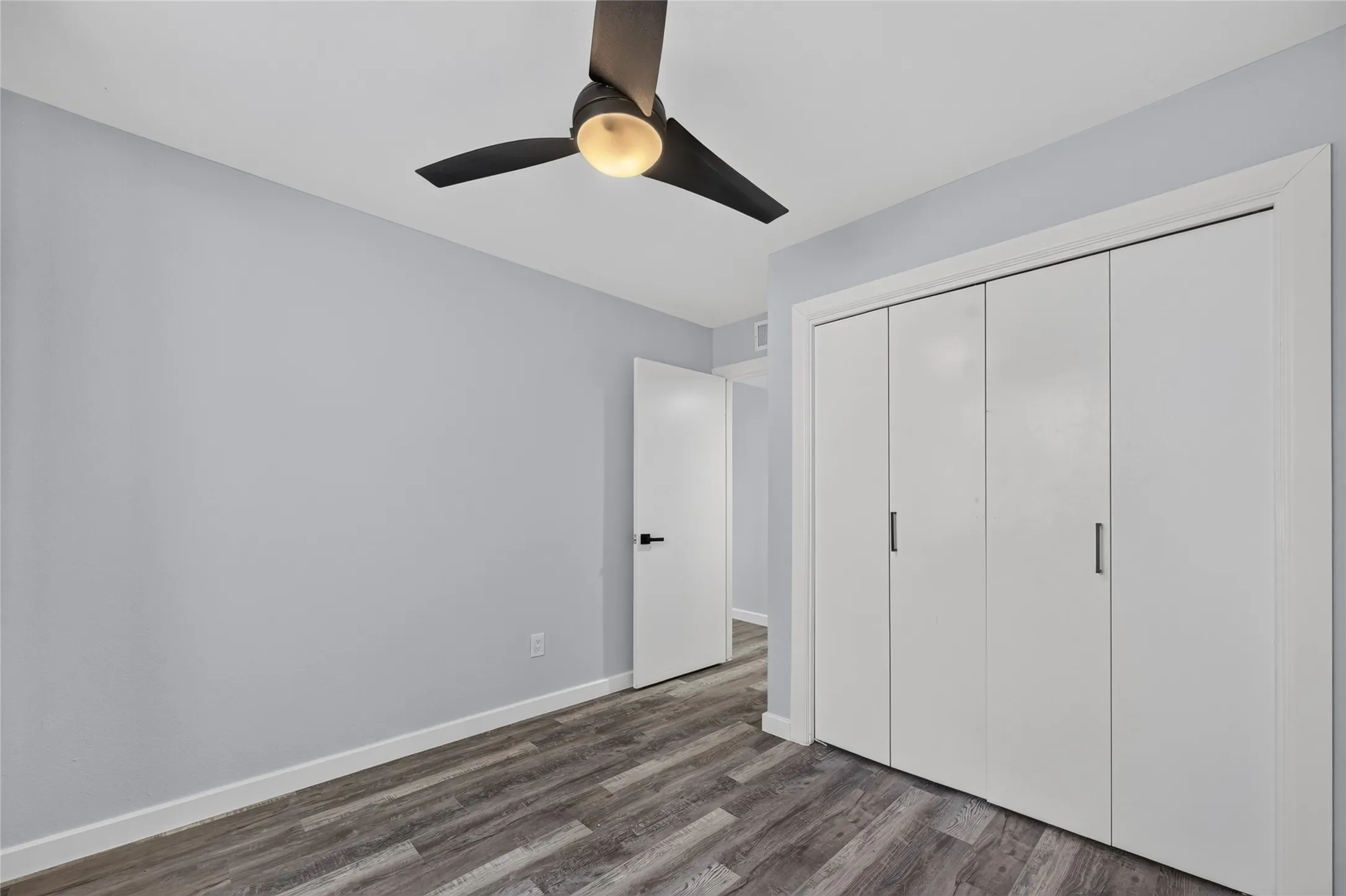 Condominium For Sale in Dallas County , 6646 E Lovers Lane 911, Dallas, Texas 75214, 2 Bedroom, 1 Bathroom, Garage spaces, 805 Sqft, built in 1979, mls#21339904, Real Estate Agent in Dallas, Homes For Sale in Dallas county, Homes For Sale in Dallas, Realtor in Dallas Texas, Real Estate Brokerage Independent Realty Texas, Luminita Cordes Realtor