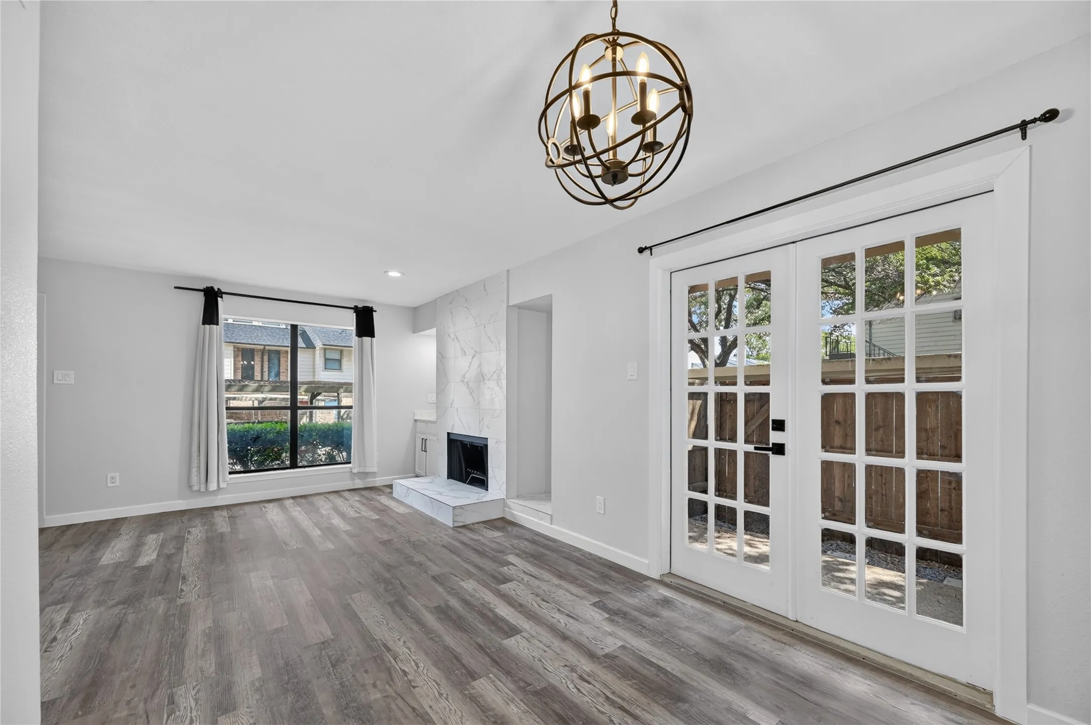 Condominium For Sale in Dallas County , 6646 E Lovers Lane 911, Dallas, Texas 75214, 2 Bedroom, 1 Bathroom, Garage spaces, 805 Sqft, built in 1979, mls#21339904, Real Estate Agent in Dallas, Homes For Sale in Dallas county, Homes For Sale in Dallas, Realtor in Dallas Texas, Real Estate Brokerage Independent Realty Texas, Luminita Cordes Realtor
