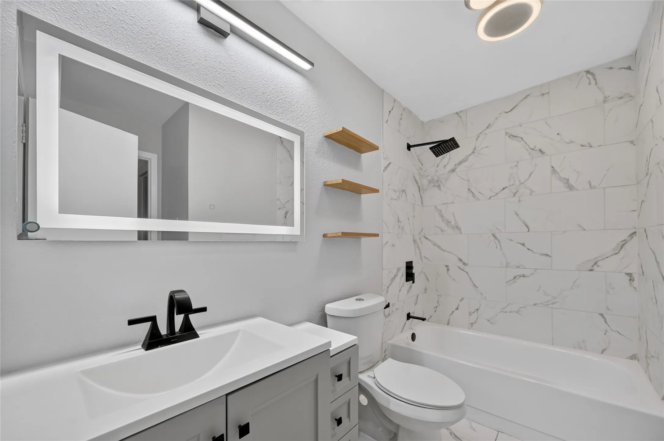 Condominium For Sale in Dallas County , 6646 E Lovers Lane 911, Dallas, Texas 75214, 2 Bedroom, 1 Bathroom, Garage spaces, 805 Sqft, built in 1979, mls#21339904, Real Estate Agent in Dallas, Homes For Sale in Dallas county, Homes For Sale in Dallas, Realtor in Dallas Texas, Real Estate Brokerage Independent Realty Texas, Luminita Cordes Realtor