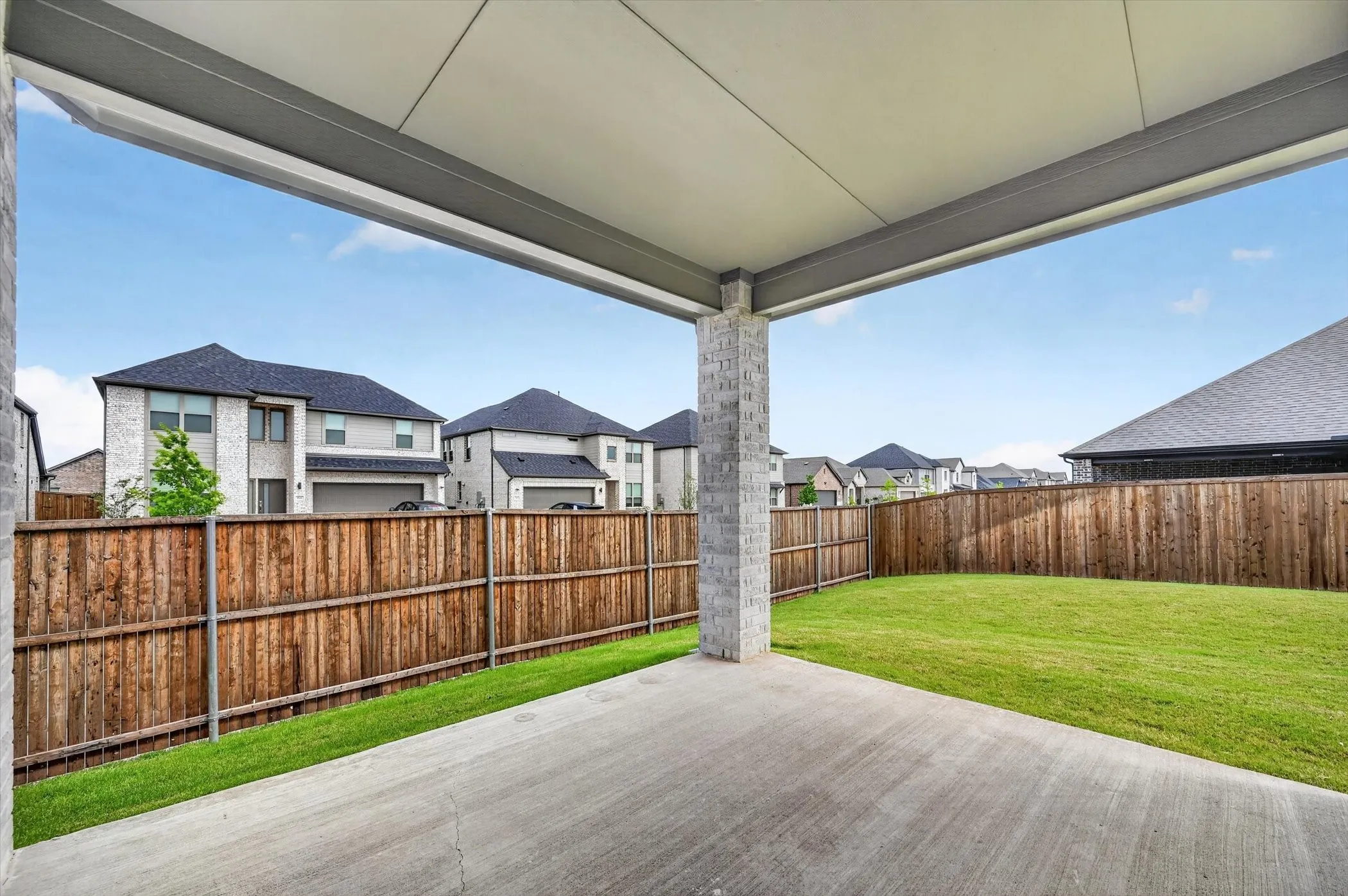 Single Family Residence For Sale in Collin County , 582 Silver Springs Lane, Lavon, Texas 75166, 5 Bedroom, 4 Bathroom, 2 Garage spaces, 3,617 Sqft, built in 2024, mls#21340160, Real Estate Agent in Lavon, Homes For Sale in Collin county, Homes For Sale in Lavon, Realtor in Lavon Texas, Real Estate Brokerage Independent Realty Texas, Luminita Cordes Realtor