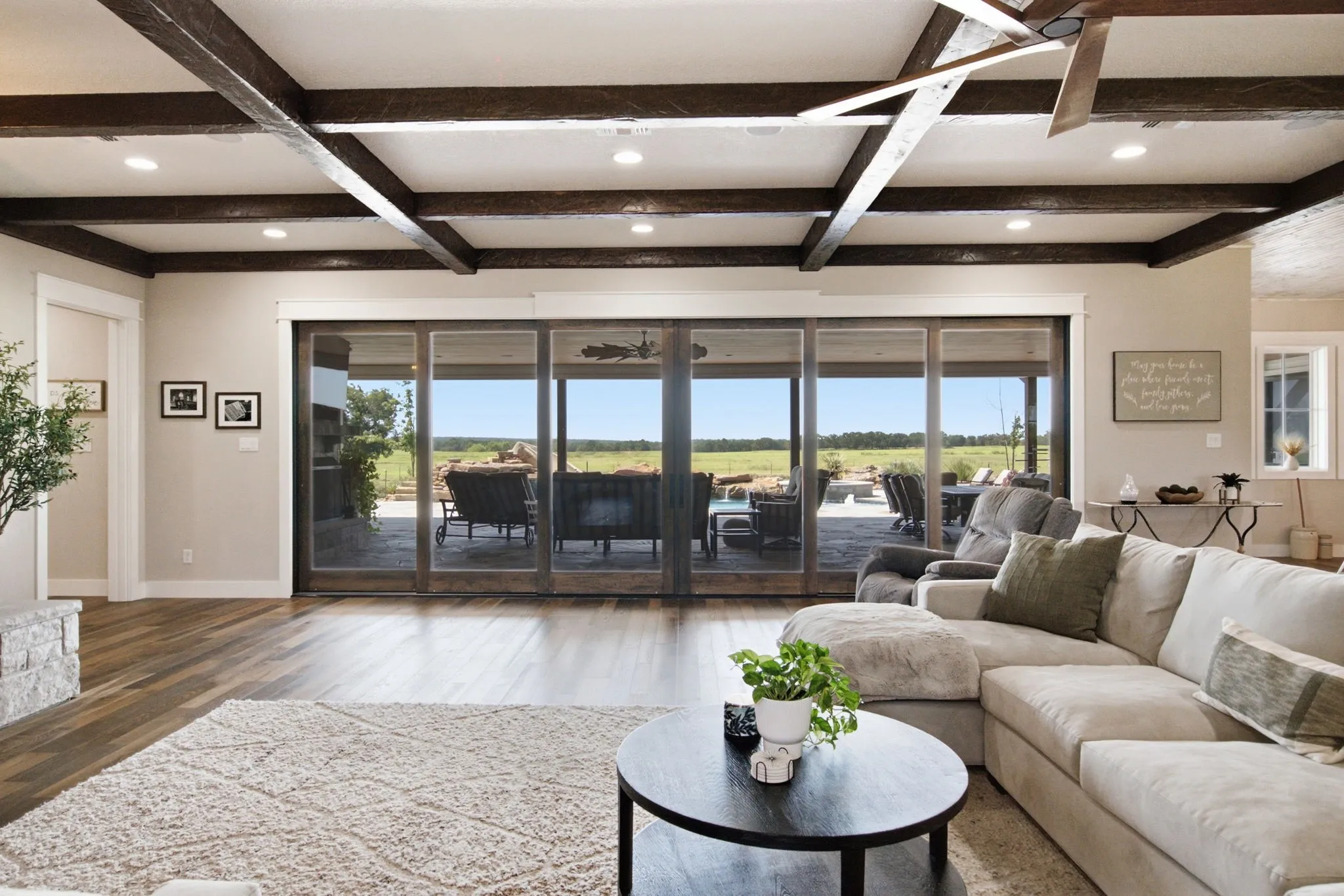 MAIN FLOOR LIVING