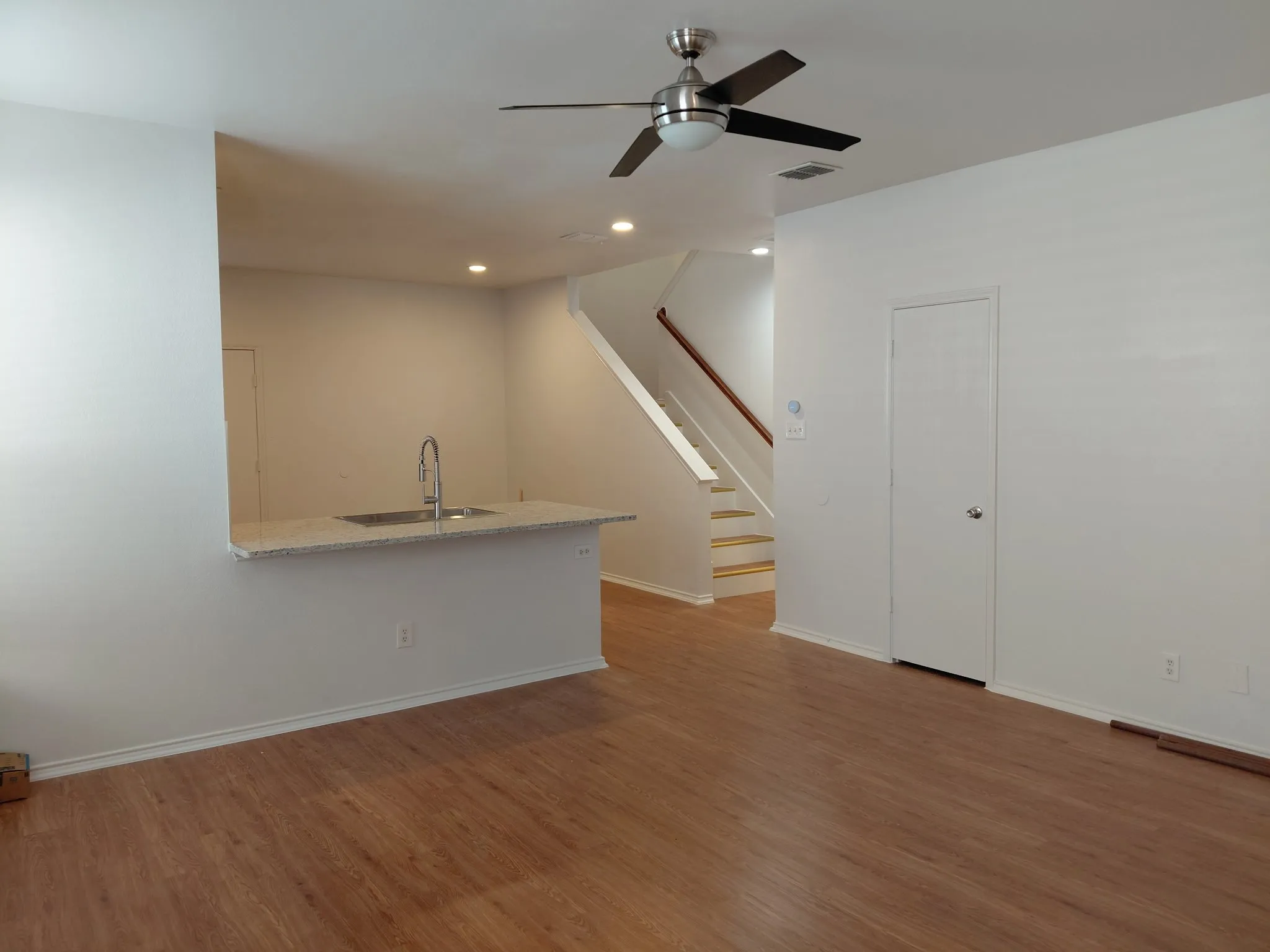 Townhouse For Rent in Dallas County , 1134 Jamie Drive, Grand Prairie, Texas 75052, 4 Bedroom, 3 Bathroom, 2 Garage spaces, 1,716 Sqft, built in 2005, mls#21340165, Real Estate Agent in Grand Prairie, Homes For Rent in Dallas county, Homes For Rent in Grand Prairie, Realtor in Grand Prairie Texas, Real Estate Brokerage Independent Realty Texas, Luminita Cordes Realtor