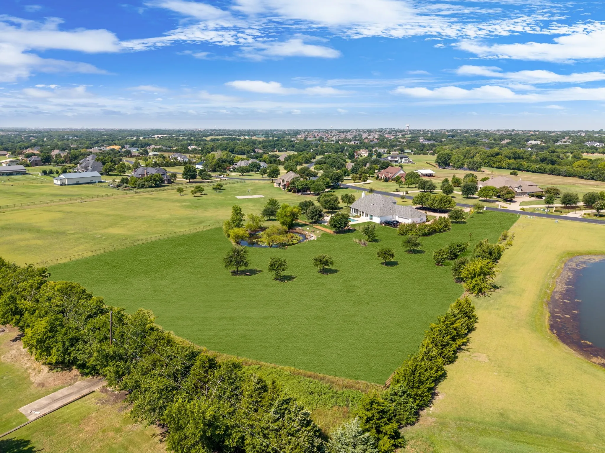 Single Family Residence For Sale in Collin County , 3510 Amberwood Lane, Prosper, Texas 75078, 4 Bedroom, 4 Bathroom, 2 Garage spaces, 4,597 Sqft, built in 2001, mls#21339477, Real Estate Agent in Prosper, Homes For Sale in Collin county, Homes For Sale in Prosper, Realtor in Prosper Texas, Real Estate Brokerage Independent Realty Texas, Luminita Cordes Realtor