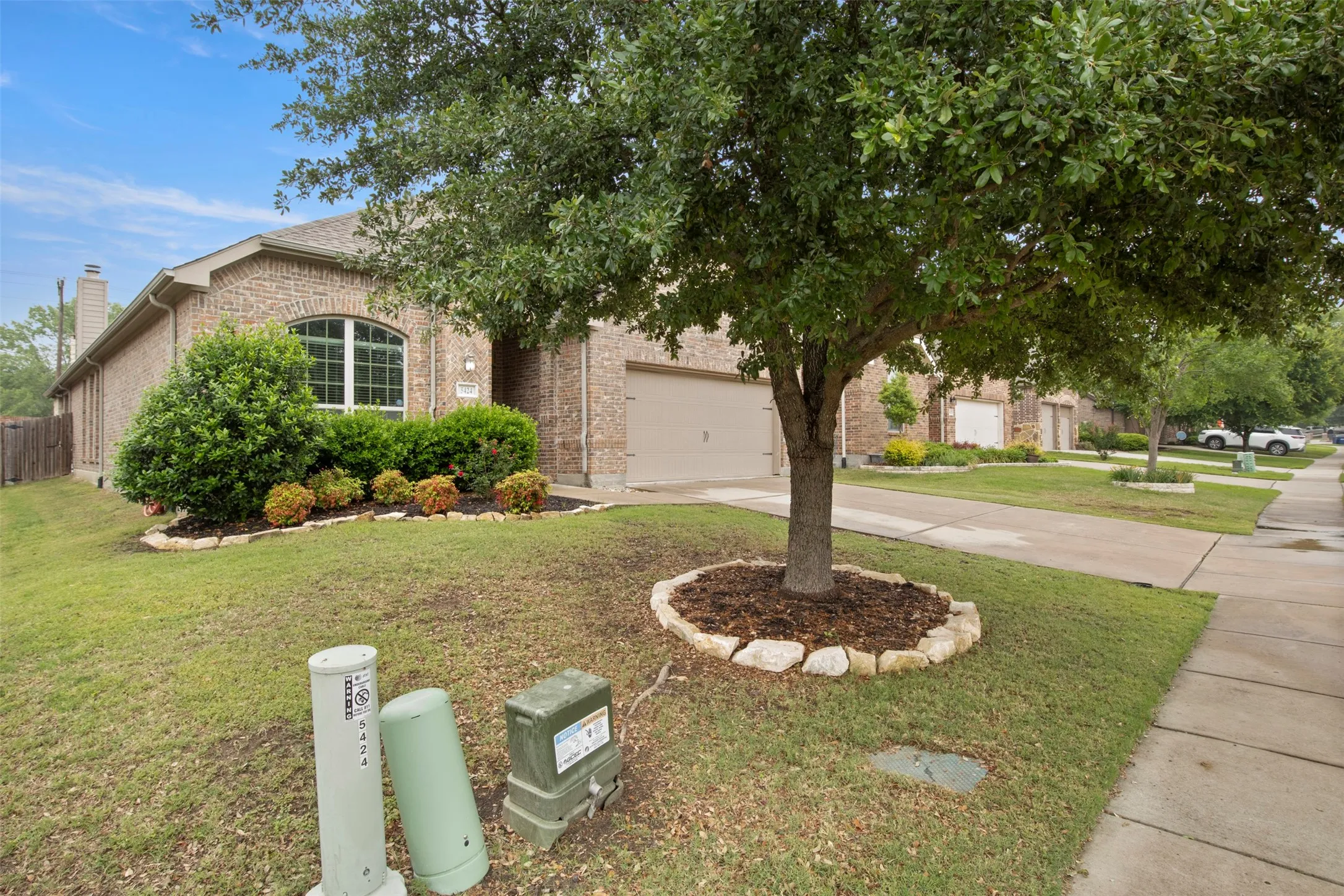 Single Family Residence For Rent in Collin County , 5424 Grove Cove Drive, Mc Kinney, Texas 75071, 3 Bedroom, 2 Bathroom, 2 Garage spaces, 2,084 Sqft, built in 2015, mls#21337971, Real Estate Agent in Mc Kinney, Homes For Rent in Collin county, Homes For Rent in Mc Kinney, Realtor in Mc Kinney Texas, Real Estate Brokerage Independent Realty Texas, Luminita Cordes Realtor