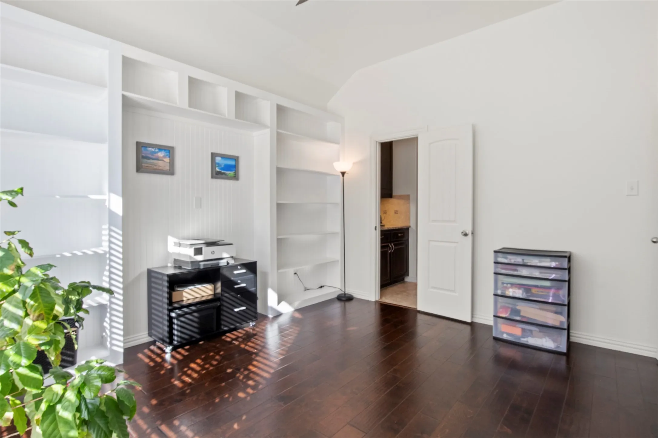 Single Family Residence For Rent in Collin County , 5424 Grove Cove Drive, Mc Kinney, Texas 75071, 3 Bedroom, 2 Bathroom, 2 Garage spaces, 2,084 Sqft, built in 2015, mls#21337971, Real Estate Agent in Mc Kinney, Homes For Rent in Collin county, Homes For Rent in Mc Kinney, Realtor in Mc Kinney Texas, Real Estate Brokerage Independent Realty Texas, Luminita Cordes Realtor