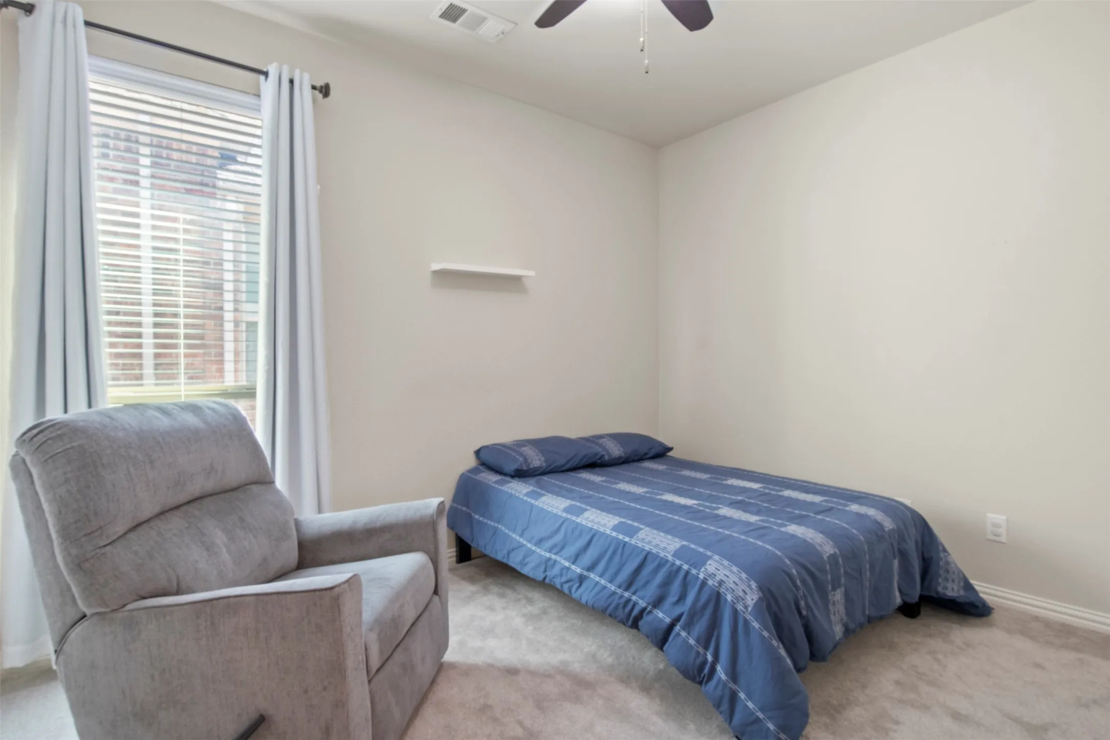 Single Family Residence For Rent in Collin County , 5424 Grove Cove Drive, Mc Kinney, Texas 75071, 3 Bedroom, 2 Bathroom, 2 Garage spaces, 2,084 Sqft, built in 2015, mls#21337971, Real Estate Agent in Mc Kinney, Homes For Rent in Collin county, Homes For Rent in Mc Kinney, Realtor in Mc Kinney Texas, Real Estate Brokerage Independent Realty Texas, Luminita Cordes Realtor
