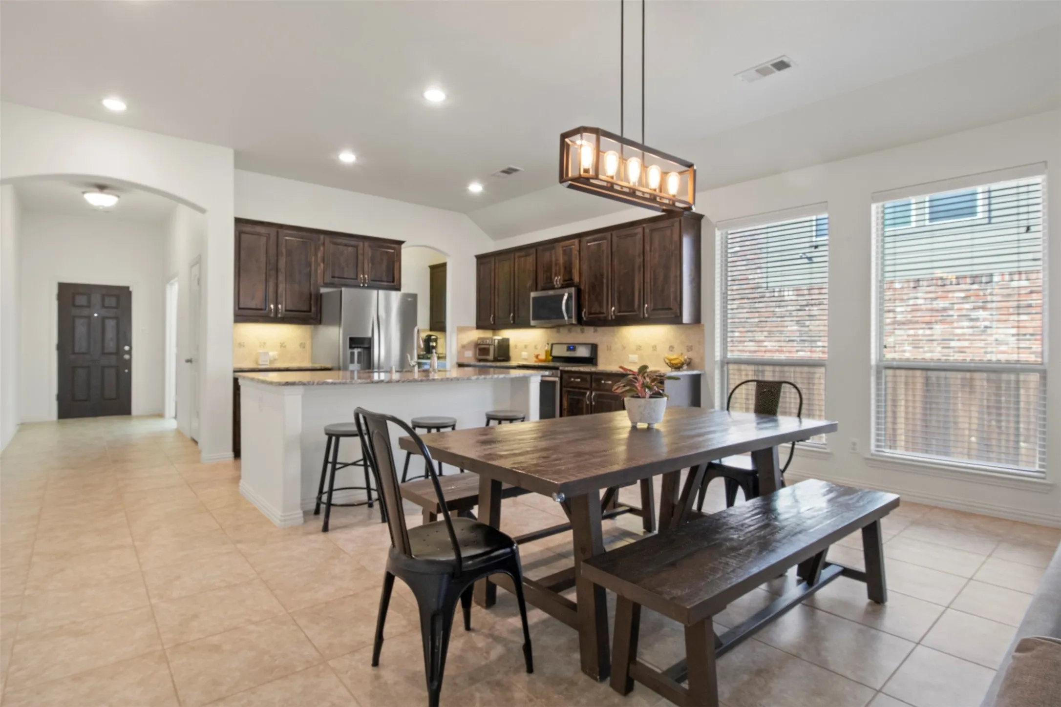 Single Family Residence For Rent in Collin County , 5424 Grove Cove Drive, Mc Kinney, Texas 75071, 3 Bedroom, 2 Bathroom, 2 Garage spaces, 2,084 Sqft, built in 2015, mls#21337971, Real Estate Agent in Mc Kinney, Homes For Rent in Collin county, Homes For Rent in Mc Kinney, Realtor in Mc Kinney Texas, Real Estate Brokerage Independent Realty Texas, Luminita Cordes Realtor