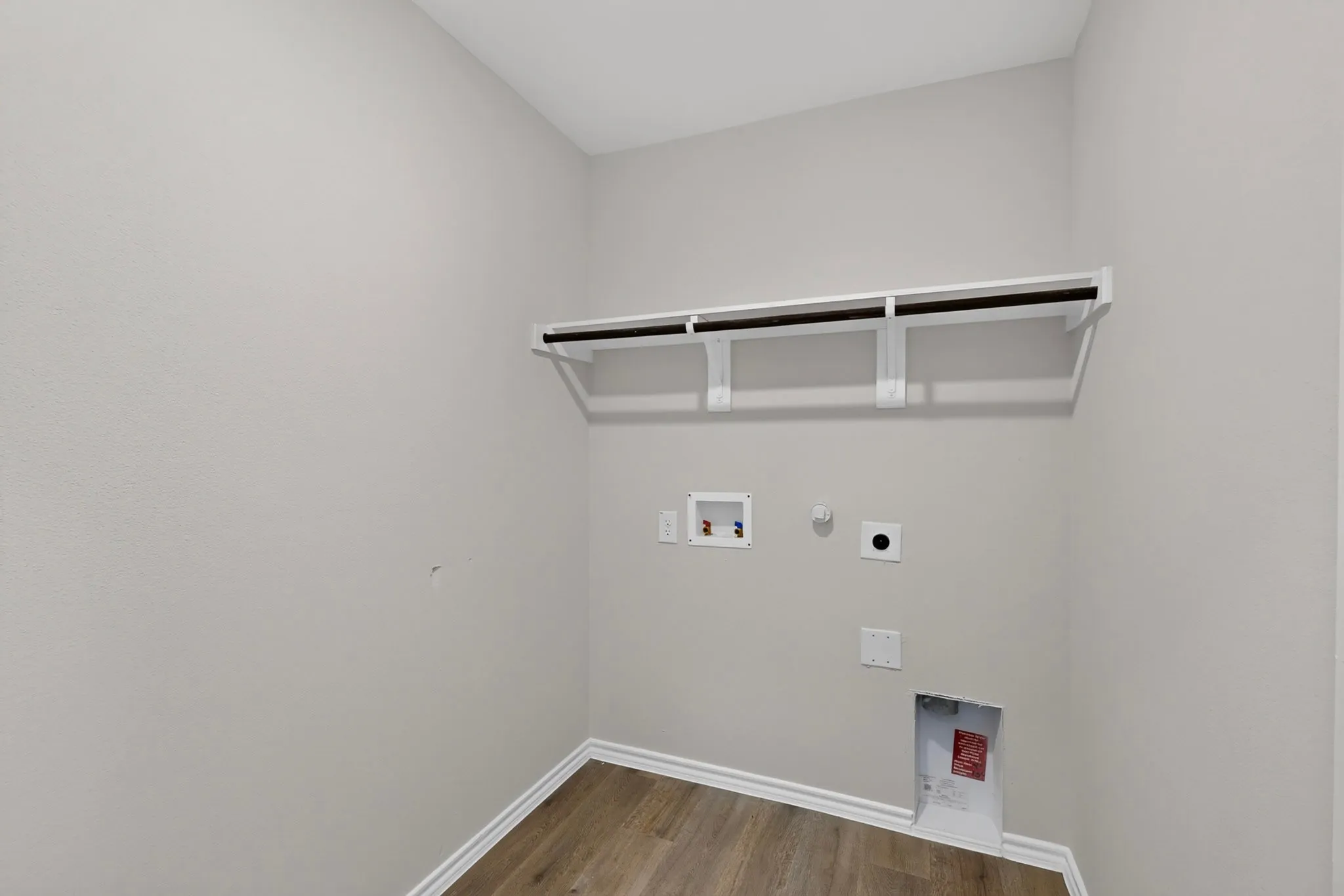 Single Family Residence For Sale in Hunt County , 309 Banner Avenue, Royse City, Texas 75189, 4 Bedrooms, 2 Bathrooms, 2 Garage spaces, 2,086 Sqft, built in 2022, Price $304,999, mls#21340169, Real Estate Agent in Royse City, Homes For Sale in Hunt county, Homes For Sale in Royse City, Realtor in Royse City Texas, Real Estate Brokerage Independent Realty Texas, Luminita Cordes Realtor