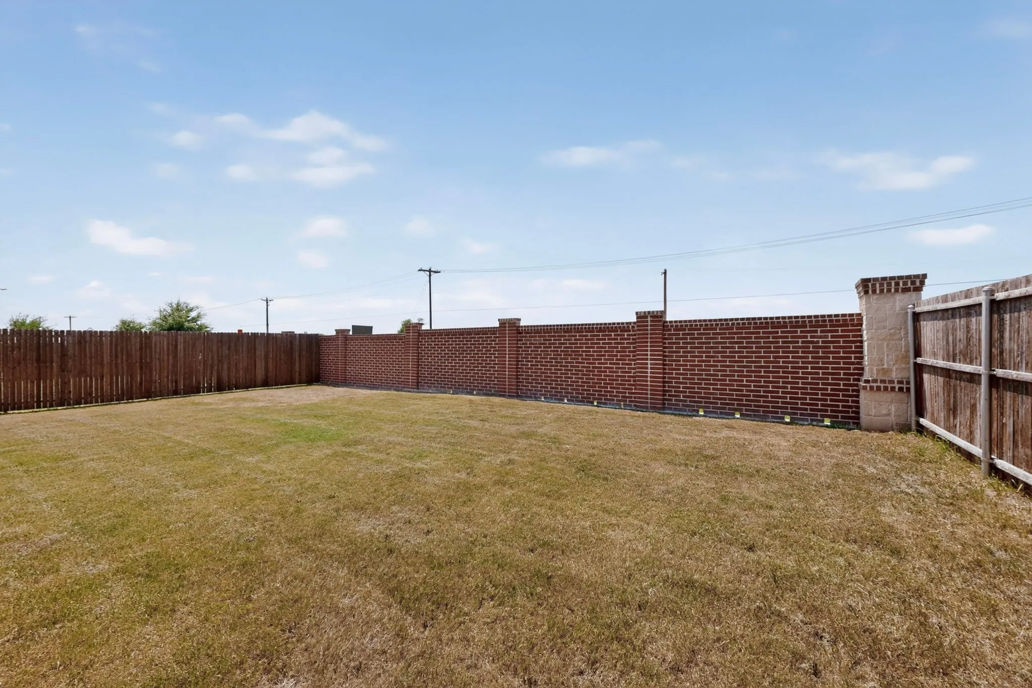 Single Family Residence For Sale in Hunt County , 309 Banner Avenue, Royse City, Texas 75189, 4 Bedrooms, 2 Bathrooms, 2 Garage spaces, 2,086 Sqft, built in 2022, Price $304,999, mls#21340169, Real Estate Agent in Royse City, Homes For Sale in Hunt county, Homes For Sale in Royse City, Realtor in Royse City Texas, Real Estate Brokerage Independent Realty Texas, Luminita Cordes Realtor