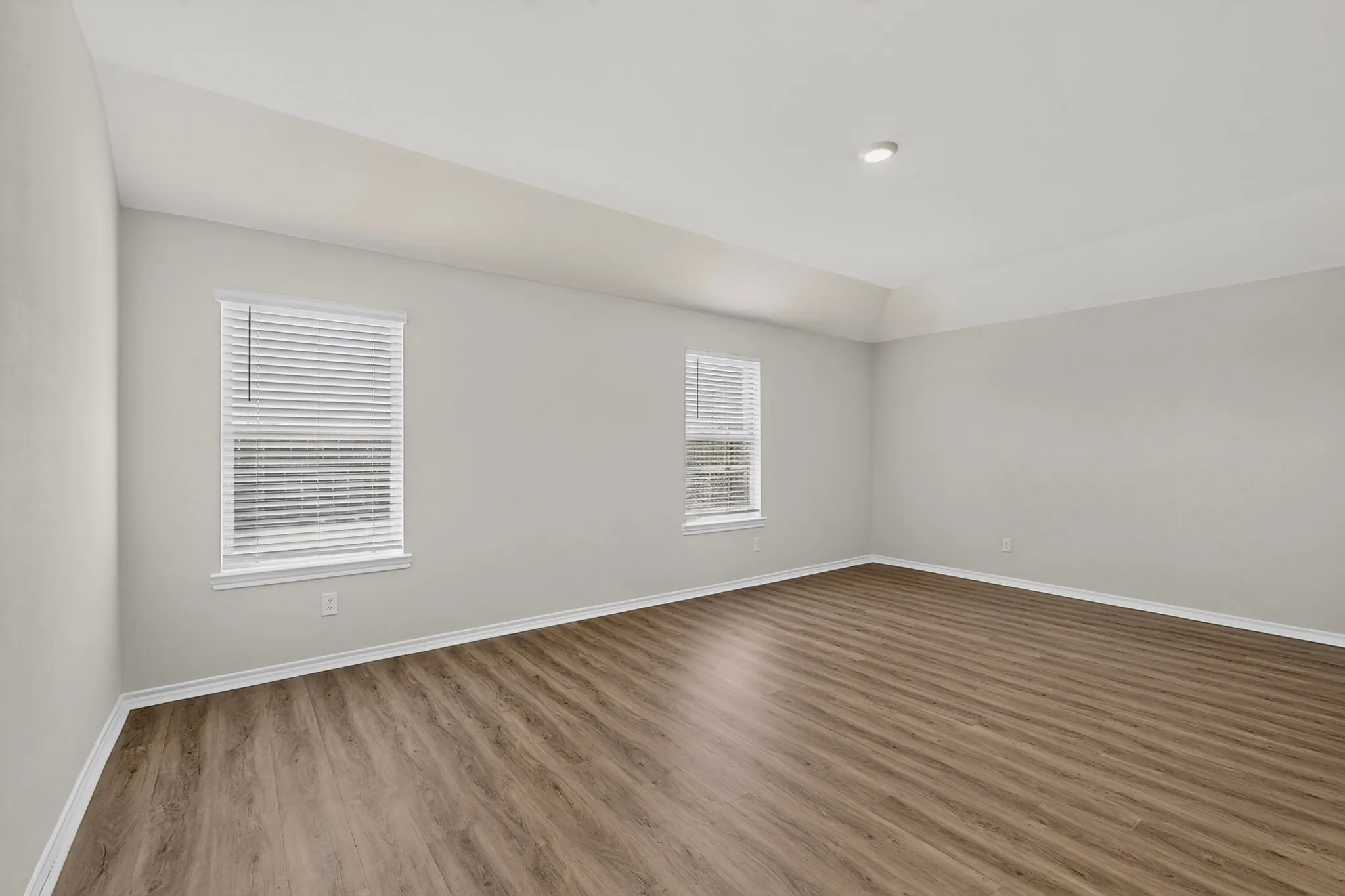 Single Family Residence For Sale in Hunt County , 309 Banner Avenue, Royse City, Texas 75189, 4 Bedrooms, 2 Bathrooms, 2 Garage spaces, 2,086 Sqft, built in 2022, Price $304,999, mls#21340169, Real Estate Agent in Royse City, Homes For Sale in Hunt county, Homes For Sale in Royse City, Realtor in Royse City Texas, Real Estate Brokerage Independent Realty Texas, Luminita Cordes Realtor