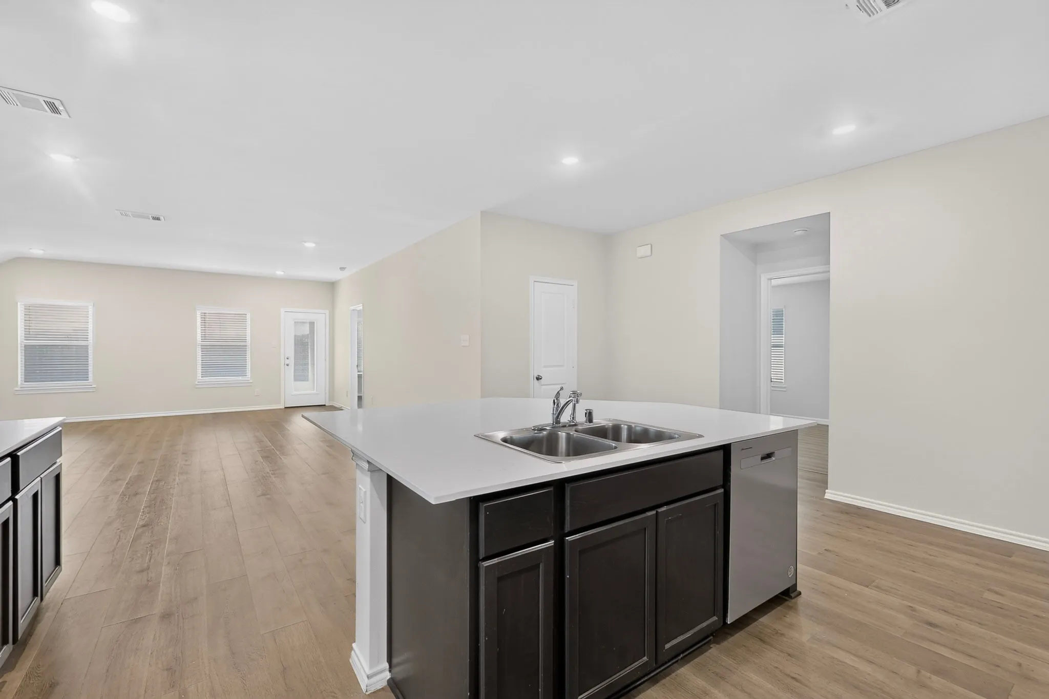 Single Family Residence For Sale in Hunt County , 309 Banner Avenue, Royse City, Texas 75189, 4 Bedrooms, 2 Bathrooms, 2 Garage spaces, 2,086 Sqft, built in 2022, Price $304,999, mls#21340169, Real Estate Agent in Royse City, Homes For Sale in Hunt county, Homes For Sale in Royse City, Realtor in Royse City Texas, Real Estate Brokerage Independent Realty Texas, Luminita Cordes Realtor